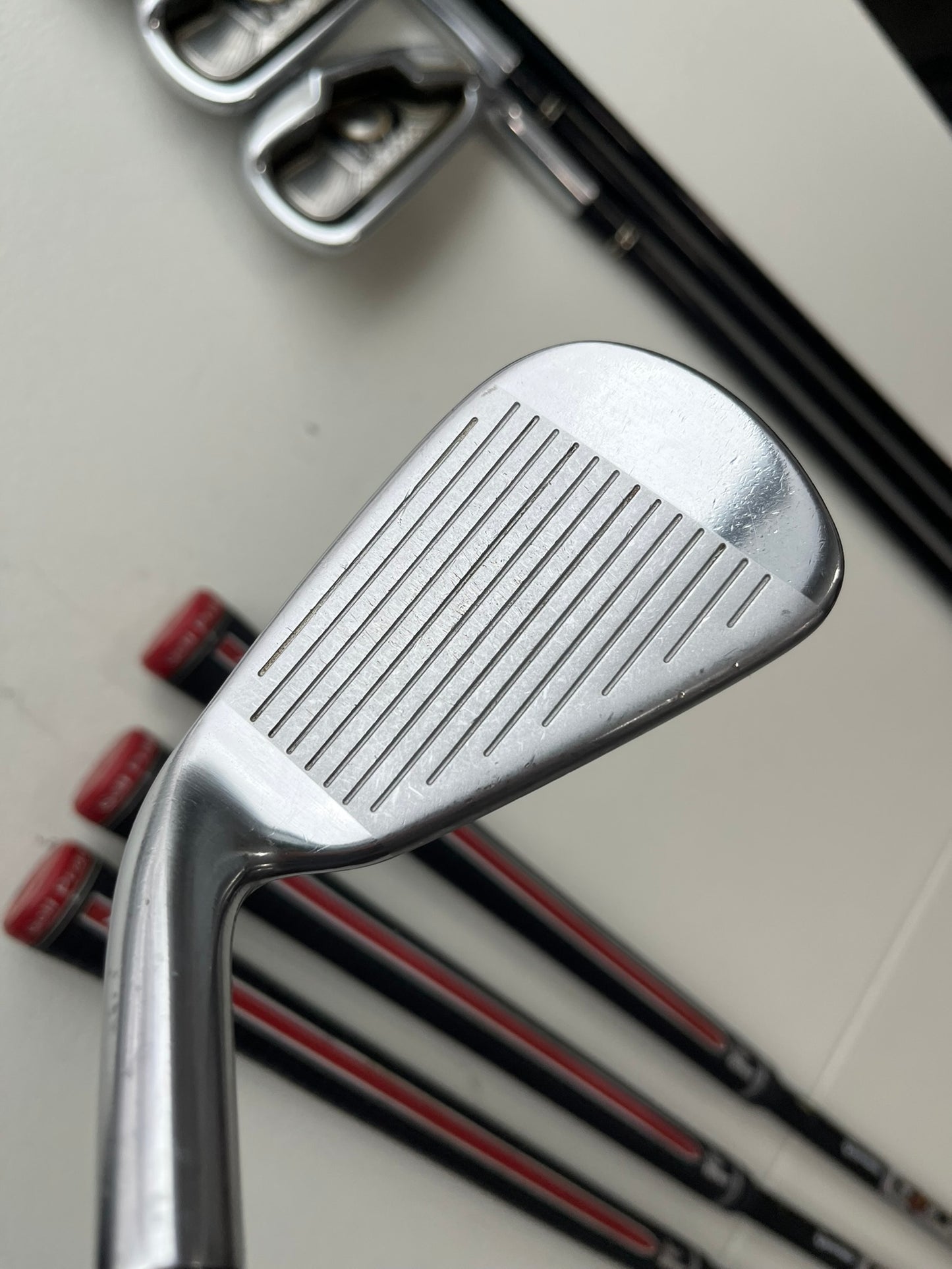 Taylormade Tour Burner Iron Set 4-PW Reax 65 Regular Flex +1/2″ NICE