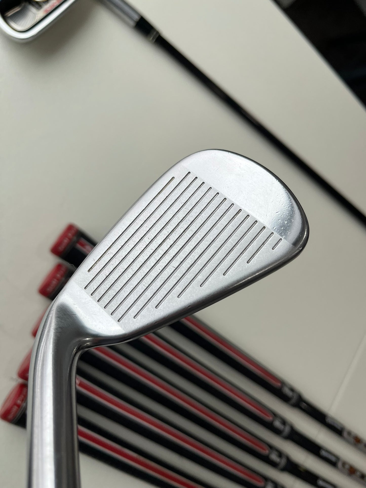 Taylormade Tour Burner Iron Set 4-PW Reax 65 Regular Flex +1/2″ NICE