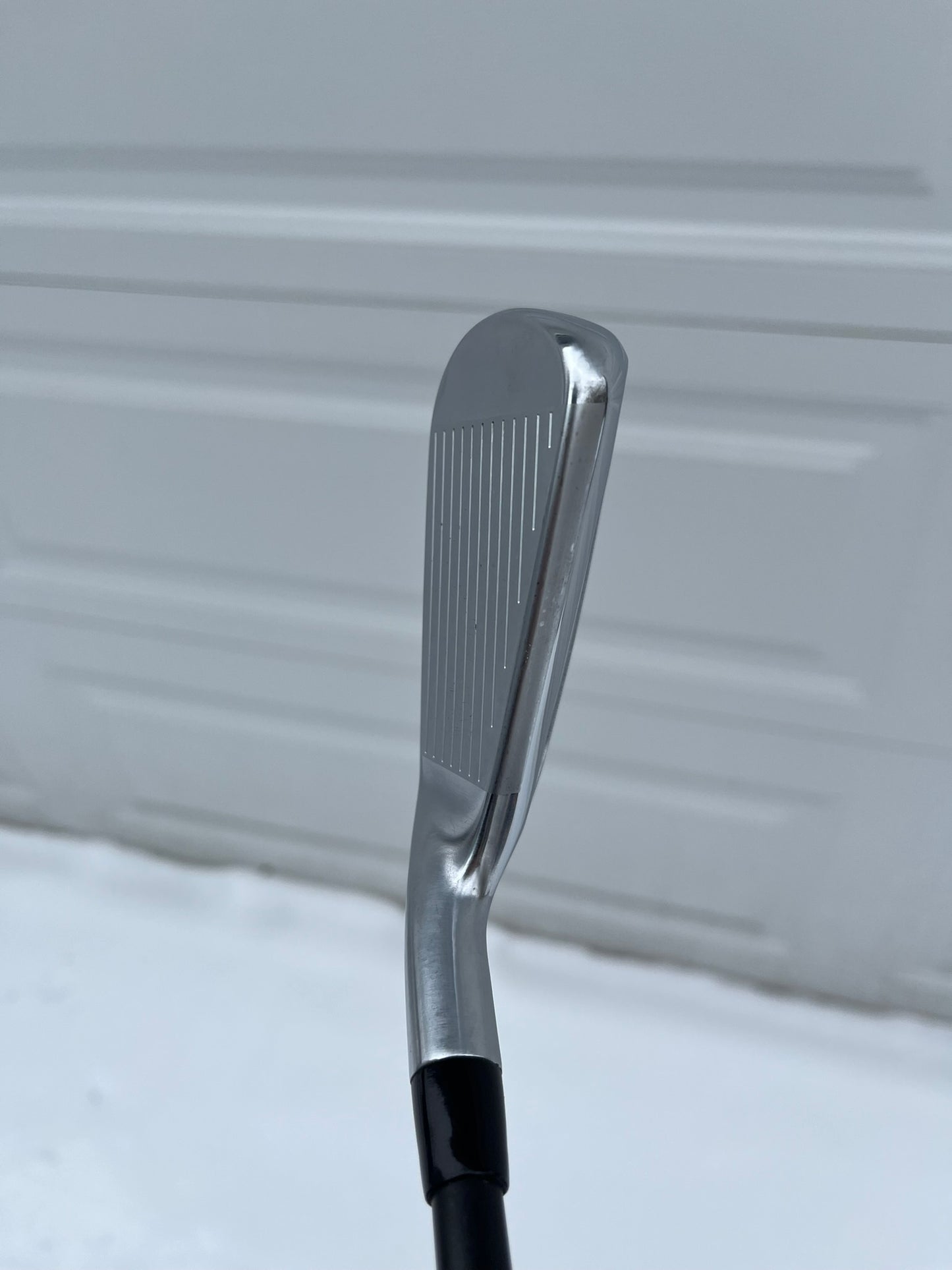 Titleist 2023 U 505 Utility 2-Iron Tour AD IZ-95 Extra Stiff Flex 40.25″ NICE