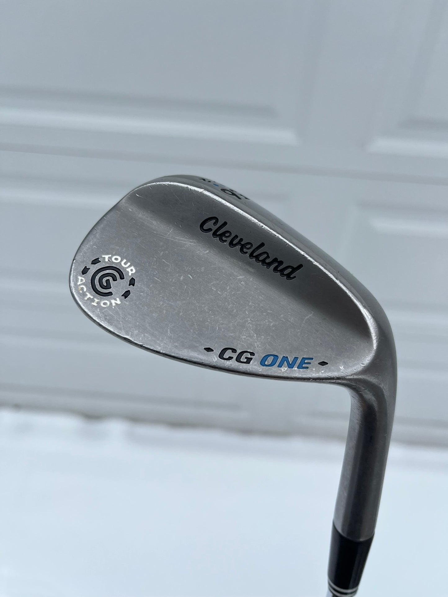 Cleveland CG ONE Sand Wedge 56° / 12 Traction Wedge Flex 35.5″ NICE