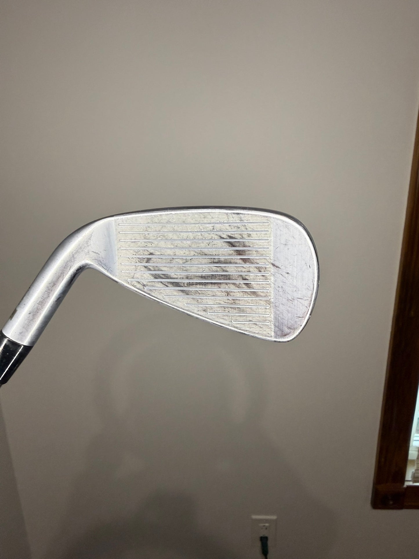 Cleveland CBX 4-Iron 20° Dynamic Gold DST 98 Regular Flex 39″ NICE