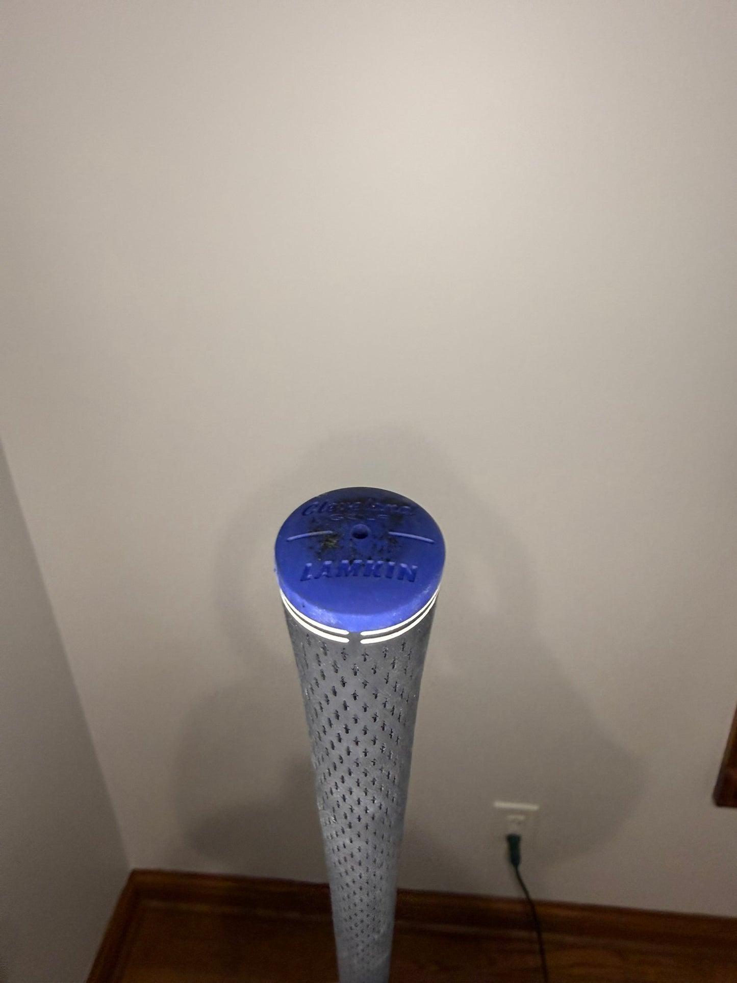 Cleveland CBX 4-Iron 20° Dynamic Gold DST 98 Regular Flex 39″ NICE