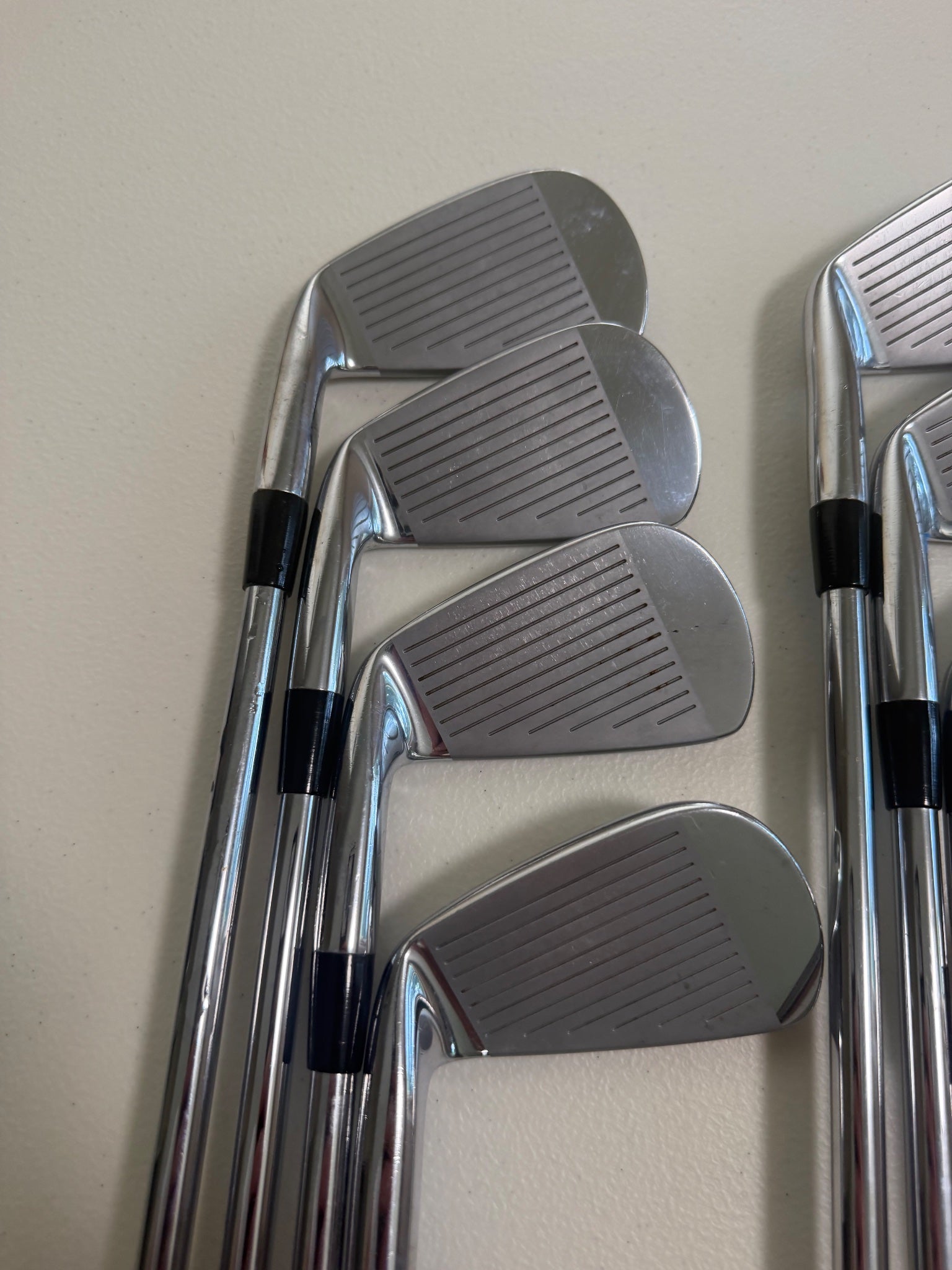Mizuno MP 57 Iron Set 3-PW Dynalite Gold R300 Regular Flex +1/2" NICE — photo 3