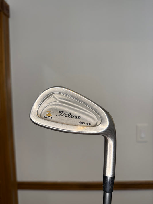 Titleist DCI 981SL 9-Iron Ultralite Stiff Flex 35.5″