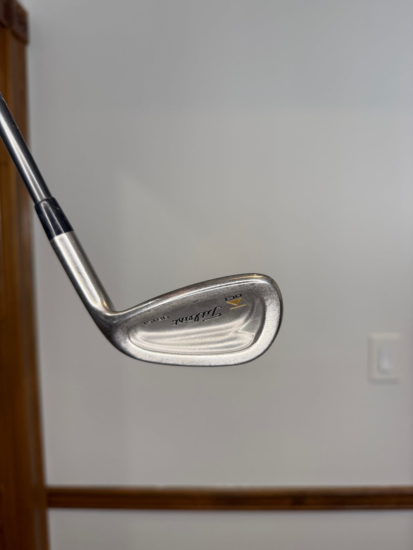 Titleist DCI 981SL 9-Iron Ultralite Stiff Flex 35.5″