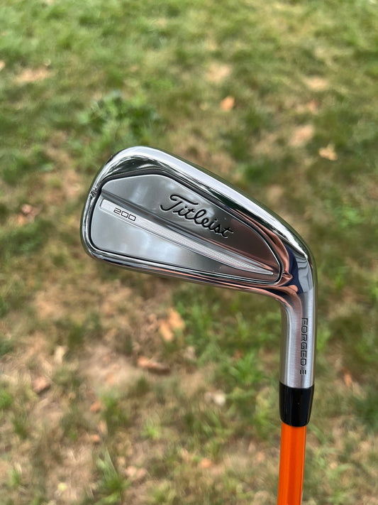 Titleist T200 2023 4-Iron Graphite Design Tour AD DI Extra Stiff Flex 39″ NICE