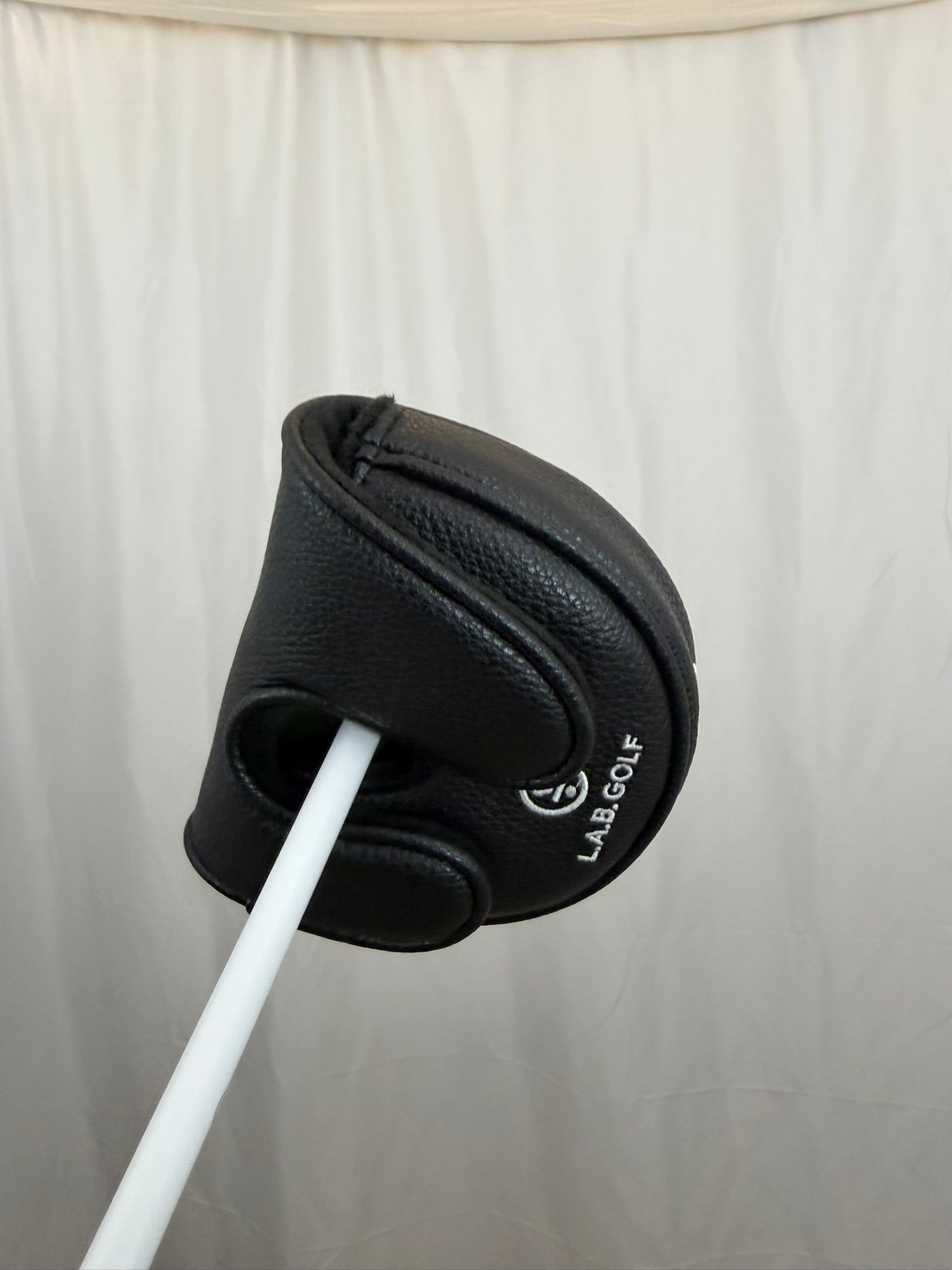 Photo of L.A.B. Golf OZ.1i Putter Accra White