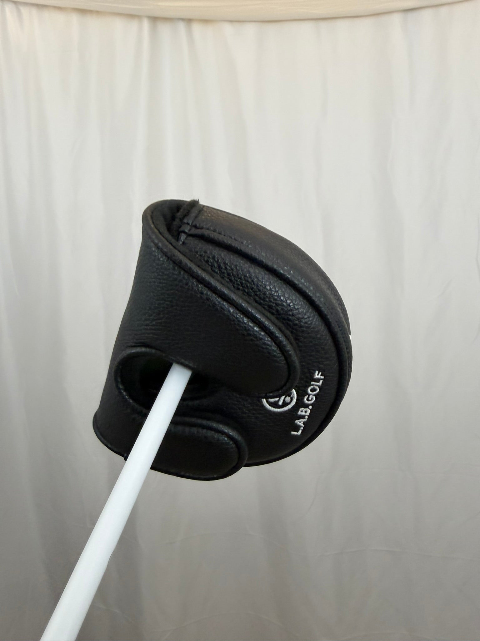 Photo of L.A.B. Golf OZ.1i Putter Accra White
