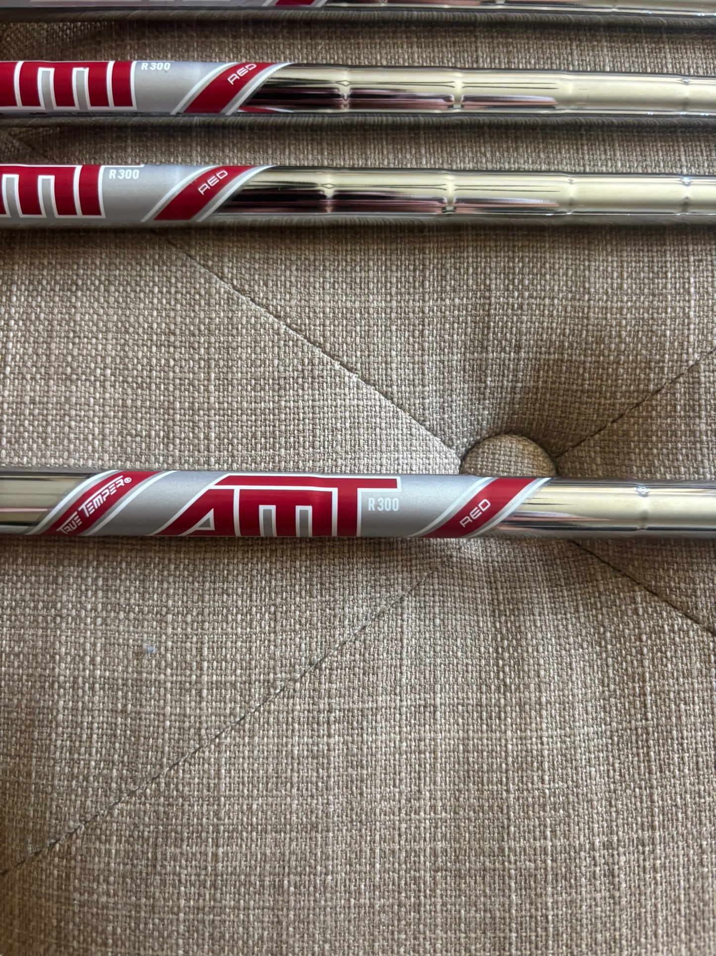 Photo of Titleist 2021 T300 Iron Set Regular Flex Amt Red R300
