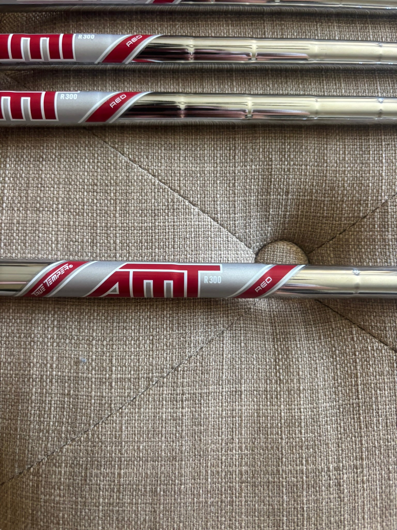 Photo of Titleist 2021 T300 Iron Set Regular Flex Amt Red R300