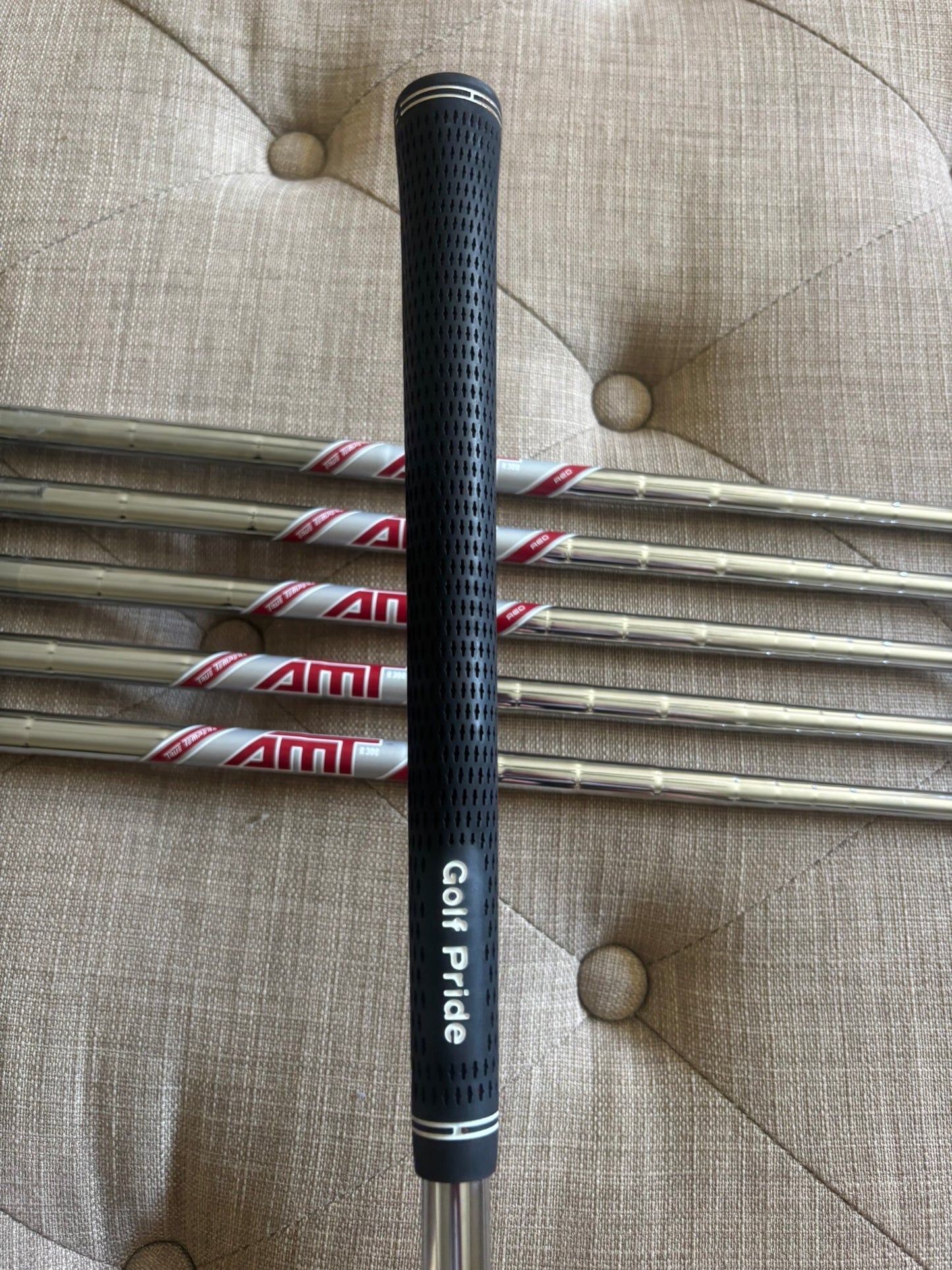 Photo of Titleist 2021 T300 Iron Set Regular Flex Amt Red R300