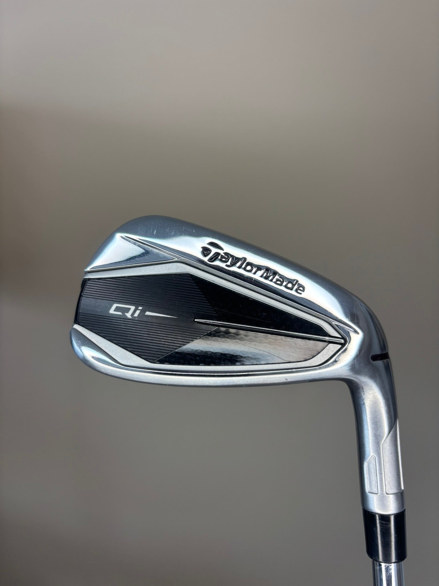 Photo of Taylormade Qi 8-Iron Stiff Flex Dg 105G S300