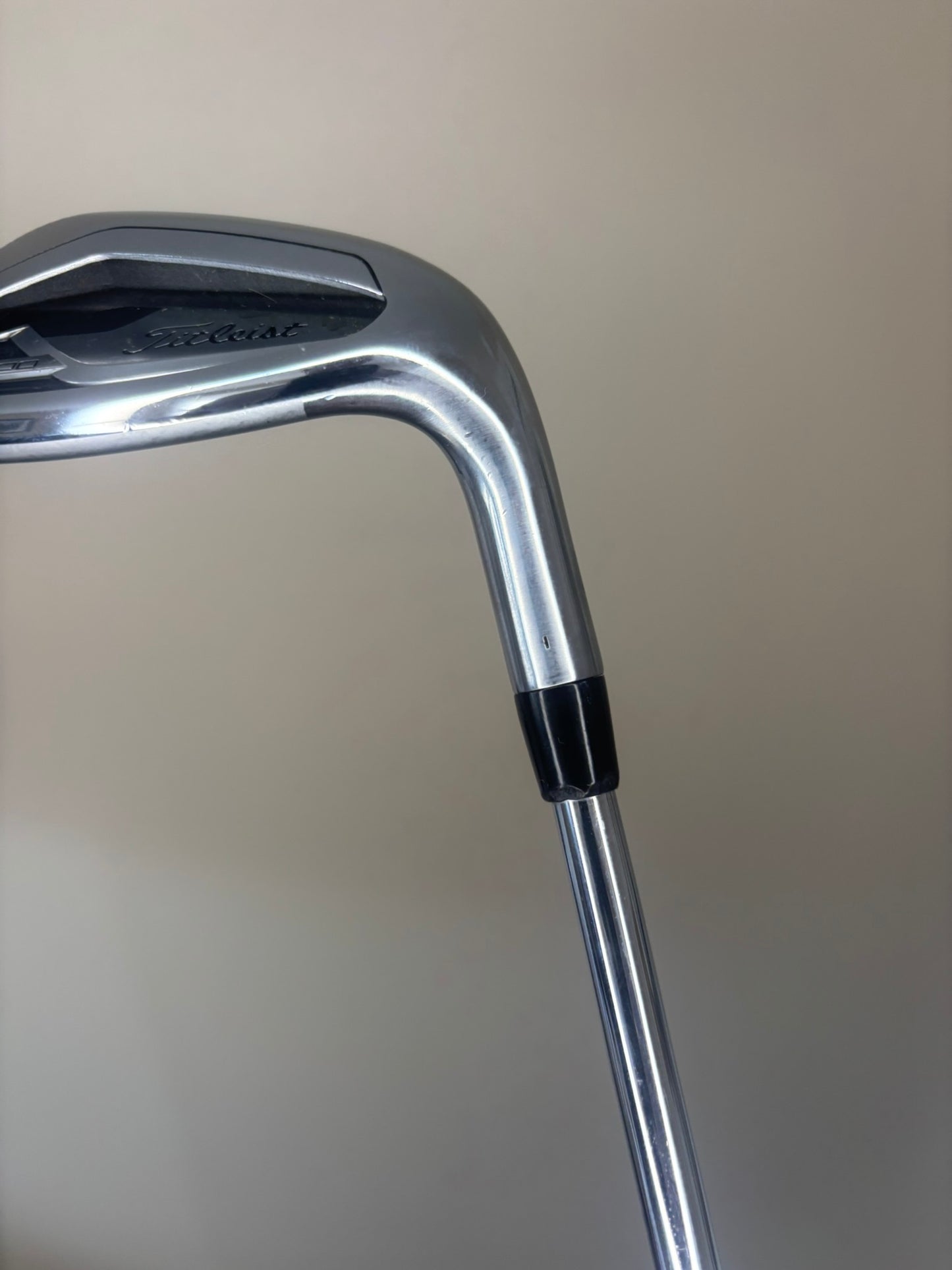 Photo of Titleist 2021 T300 Gap Wedge 48° Regular Flex Amt Red R300