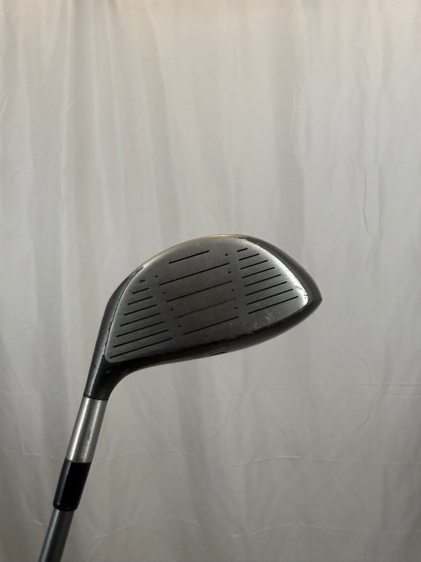 Photo of Titleist 975J Driver 9.5° Stiff Flex Ultra Light