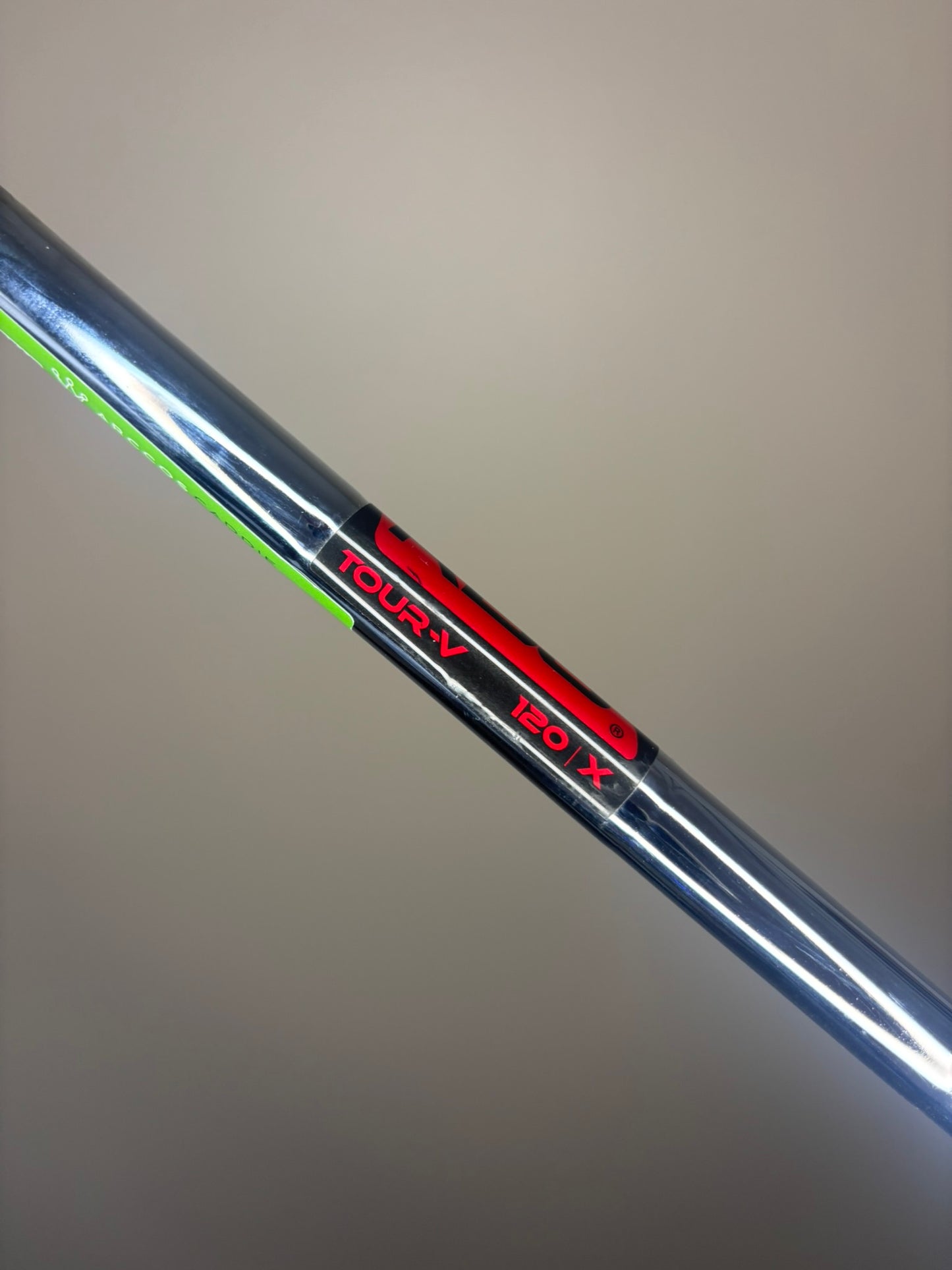 Photo of Srixon ZXi7 4-Iron Extra Stiff Flex Kbs Tour V 120