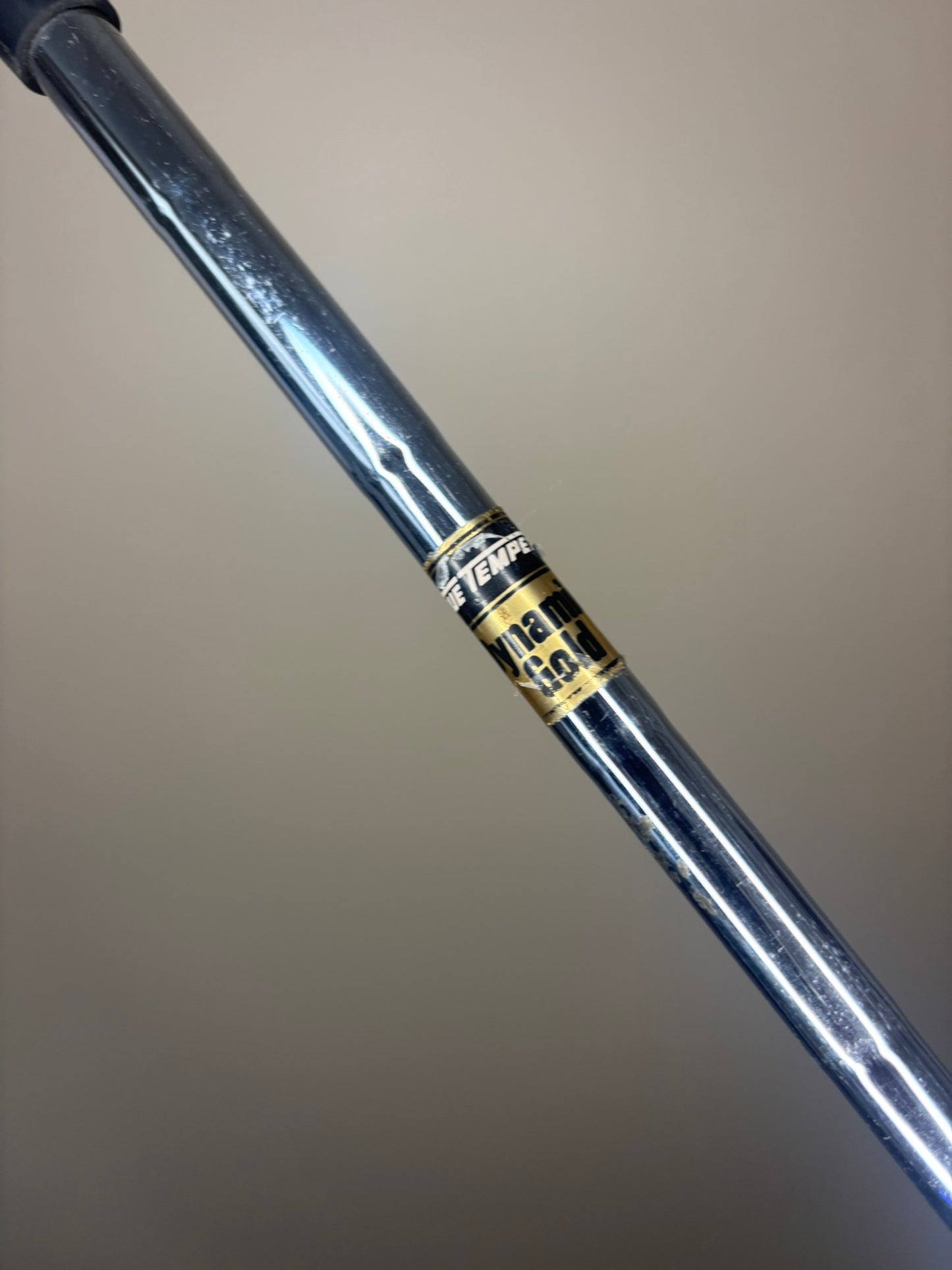 Photo of Tommy Armour 845s Silver Scot 1-Iron Regular Flex Dynamic Gold R300