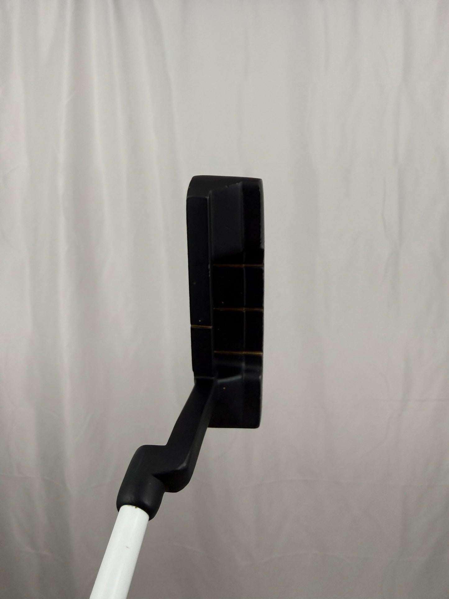 Photo of AIM Putter White