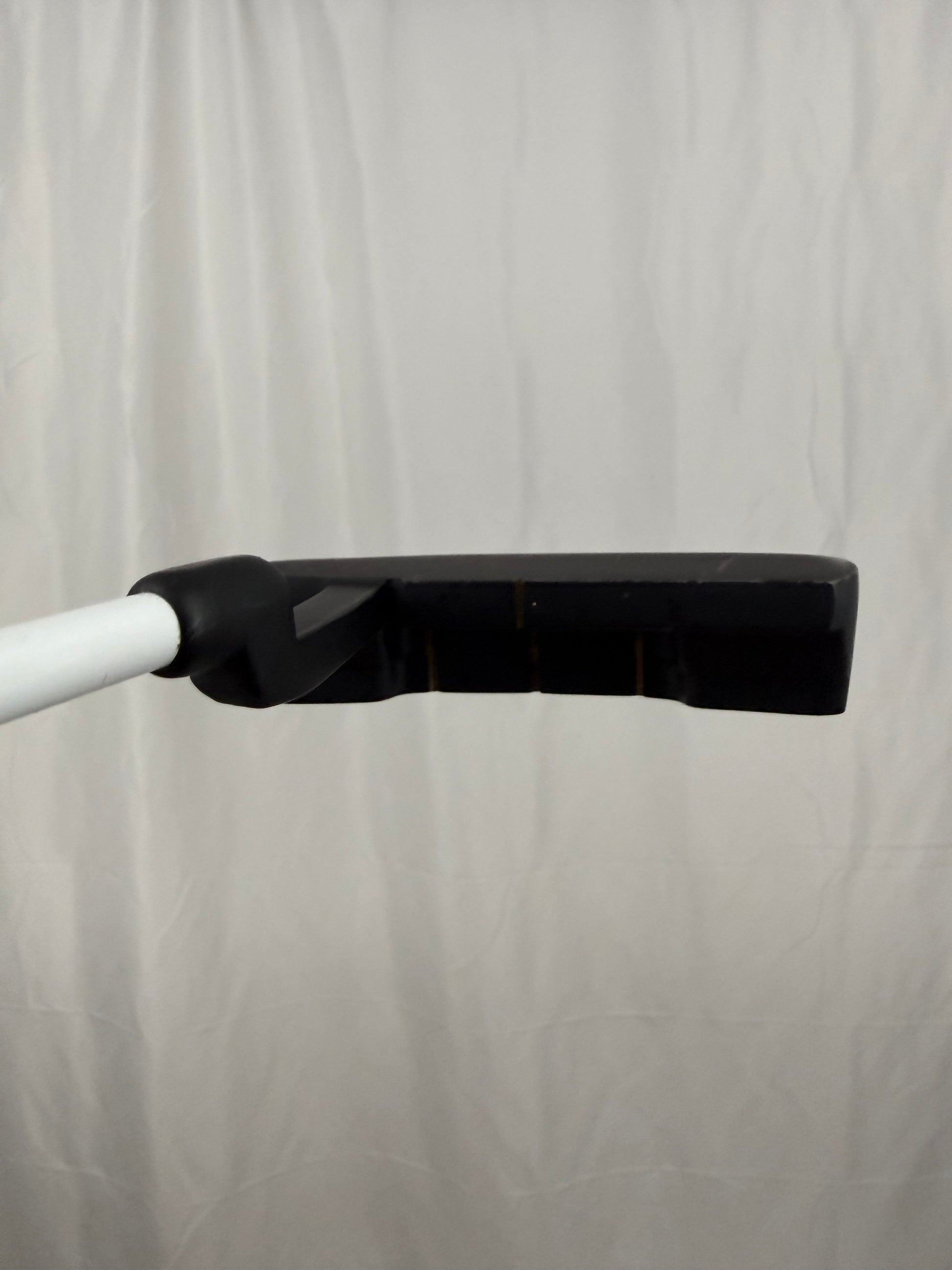 Photo of AIM Putter White