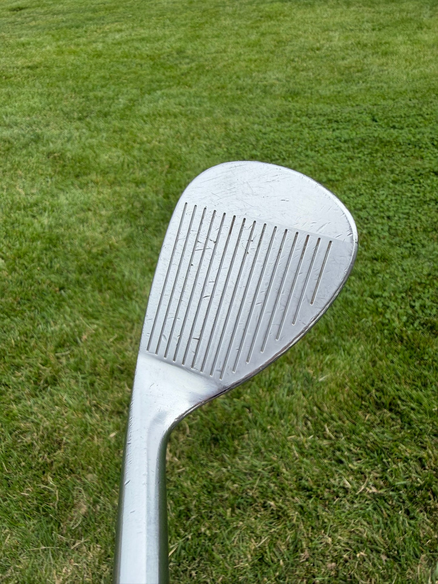 Nike Victory Red VR V10 Sand Wedge 56°/14 Aldila NV Extra Stiff Flex 35.75″ NICE