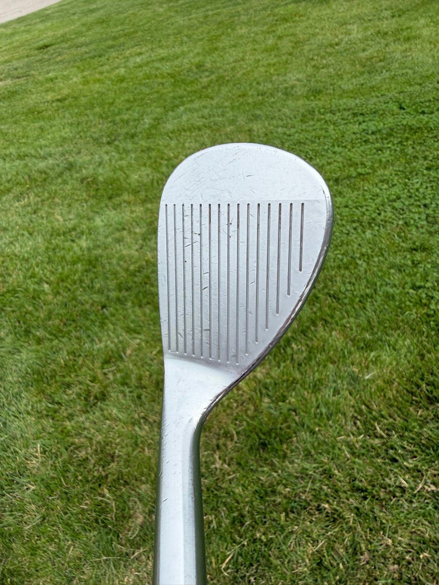 Nike Victory Red VR V10 Sand Wedge 56°/14 Aldila NV Extra Stiff Flex 35.75″ NICE