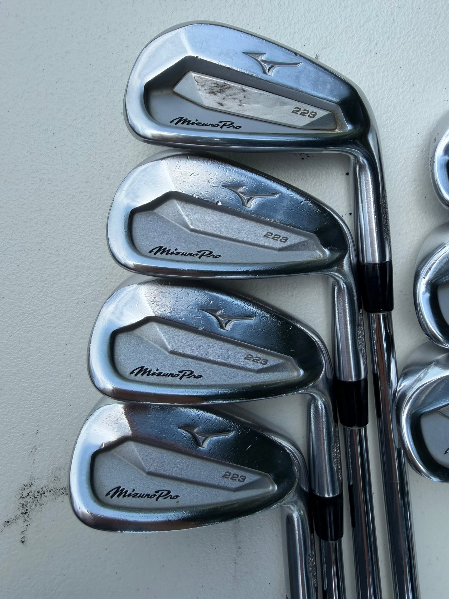 Mizuno Pro 223 Iron Set 4-PW Dynamic Gold 105 S300 Stiff Flex +1.25″ NICE