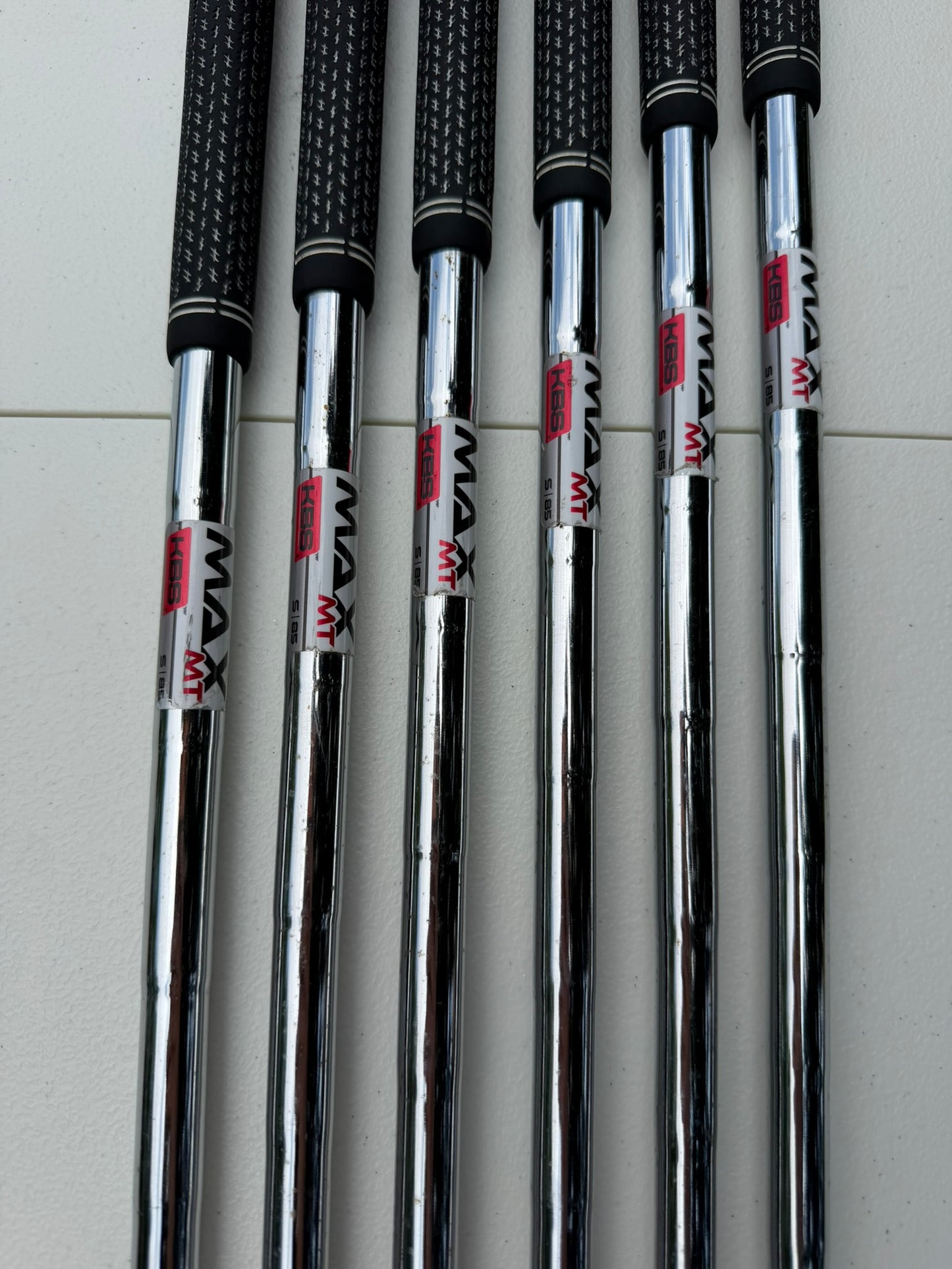 Taylormade SIM2 MAX Iron Set 5-PW KBS Max MT 85 Stiff Flex Standard NICE
