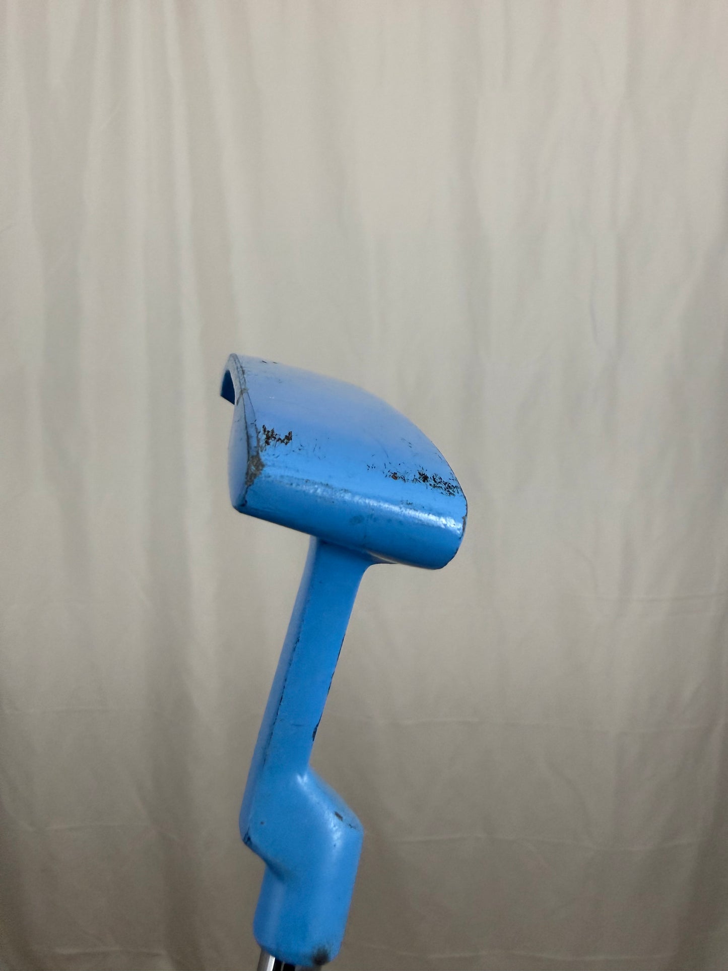 Photo of Wilson Light Blue Blade Putter