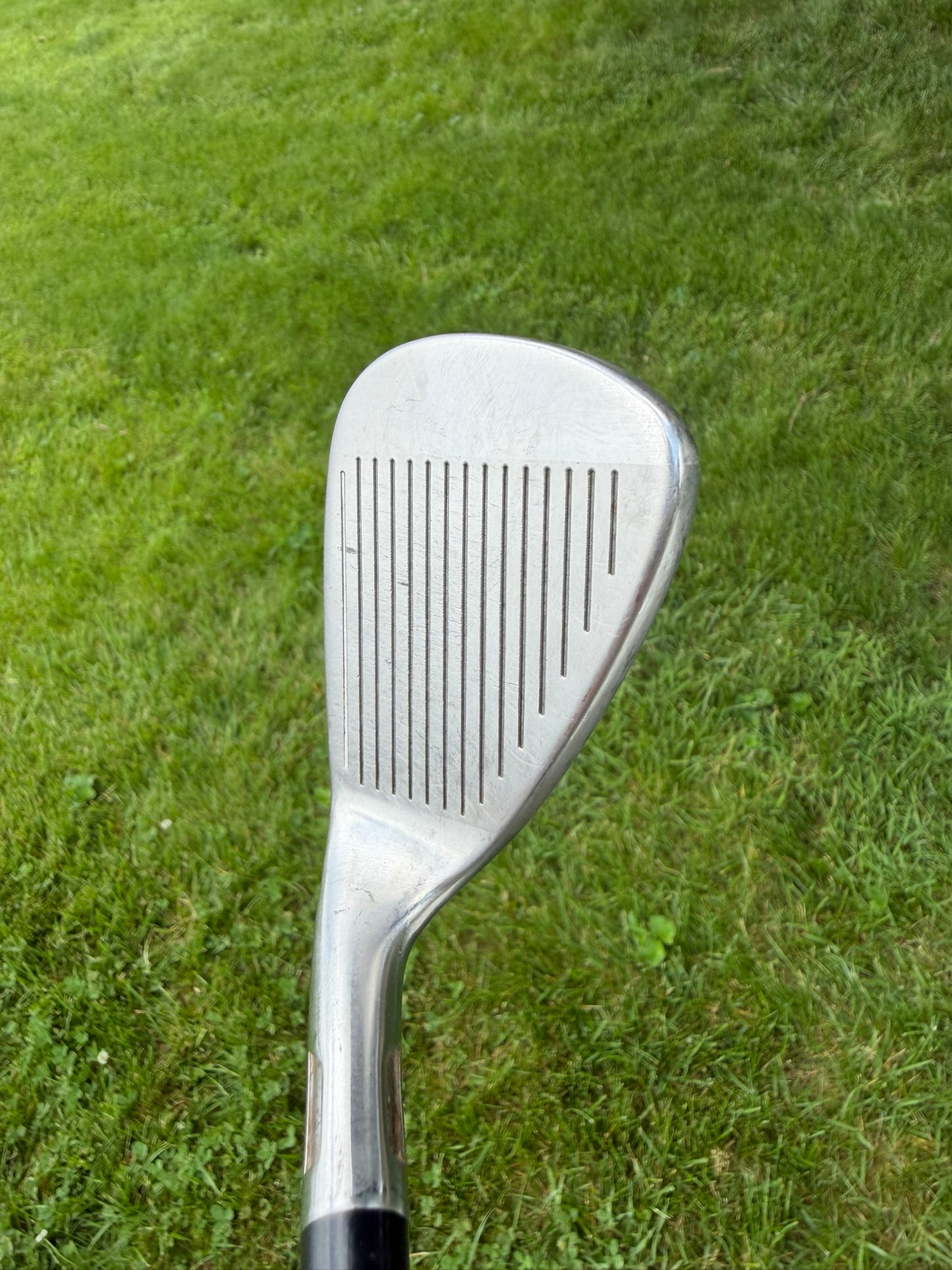 Taylormade SIM2 MAX Gap A Wedge KBS Max MT 85 Stiff Flex 35.5″ NICE