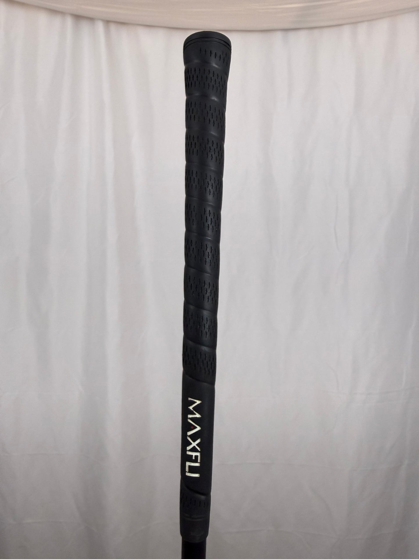 Photo of Maxfli Revolution Midsize 2-Iron Stiff Flex Ei-70