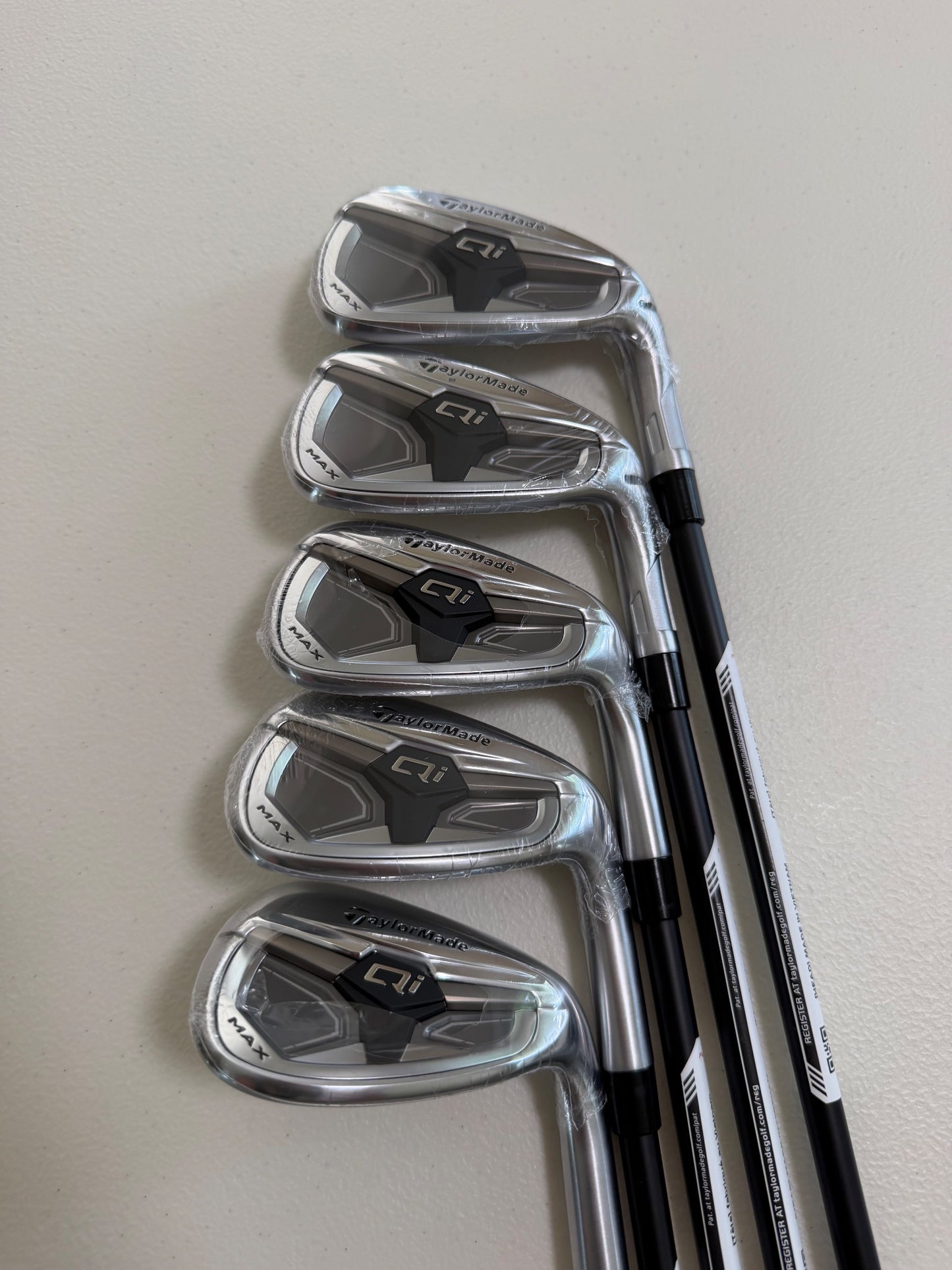 TaylorMade Qi Max Iron Set 7-PW,SW KBS Max Ladies Flex +1/4" NEW