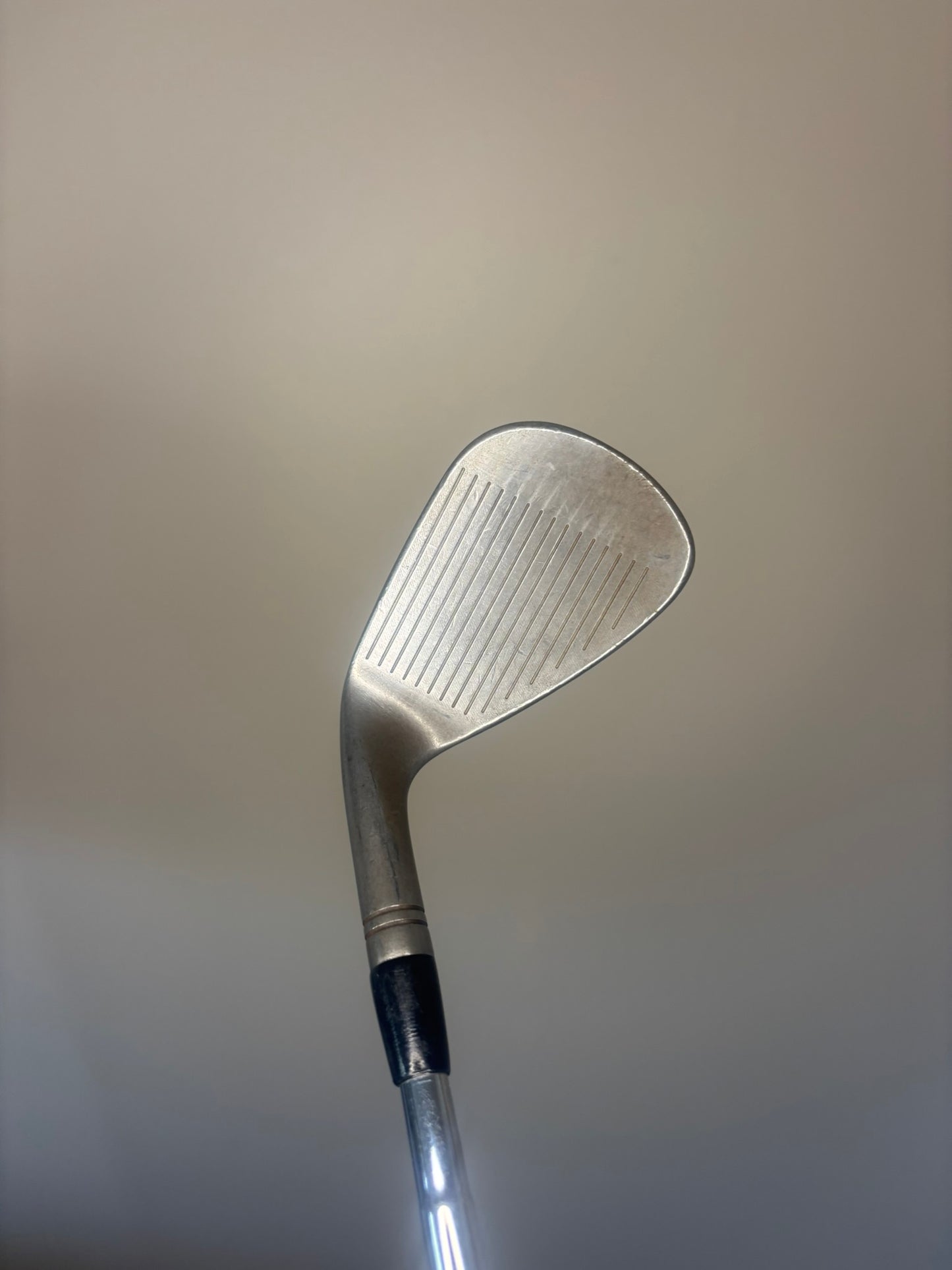 Taylormade Milled Grind 4 Raw PW 46° / SB9 NS Pro Extra Stiff Flex 35.5″ NICE