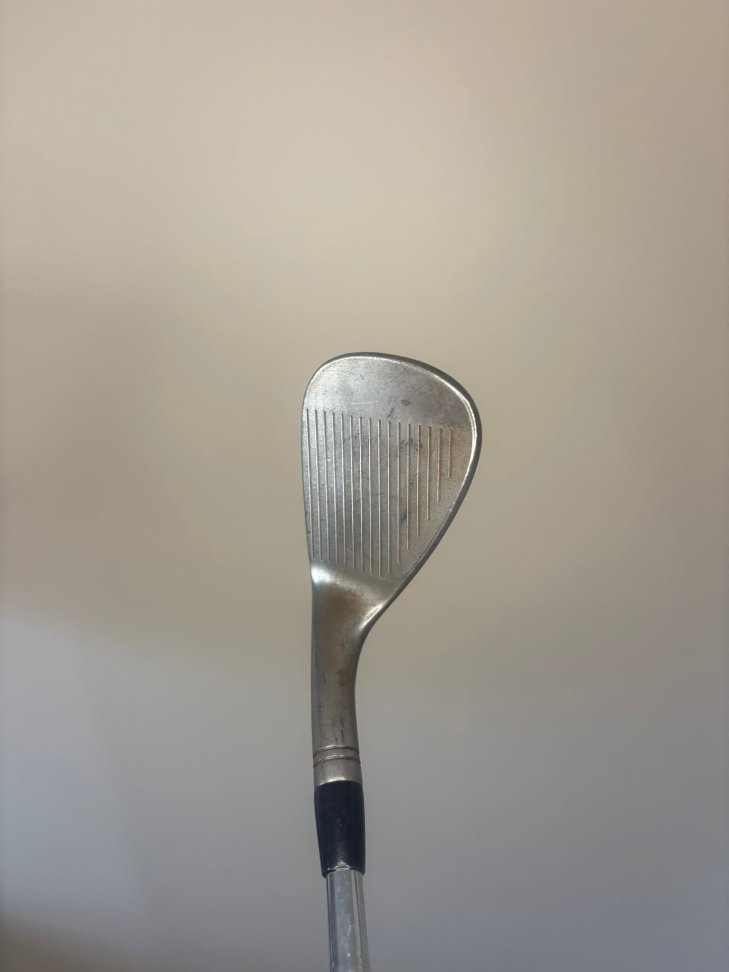 Taylormade Milled Grind 4 Raw GW 52°/9SB NS Pro Tour130 X-Stiff Flex 35.5″ NICE
