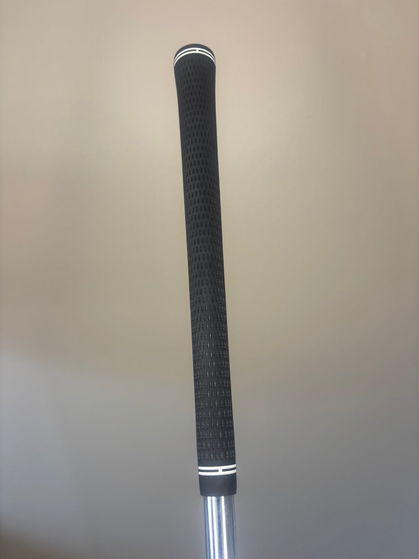 Taylormade Milled Grind 4 Raw GW 52°/9SB NS Pro Tour130 X-Stiff Flex 35.5″ NICE