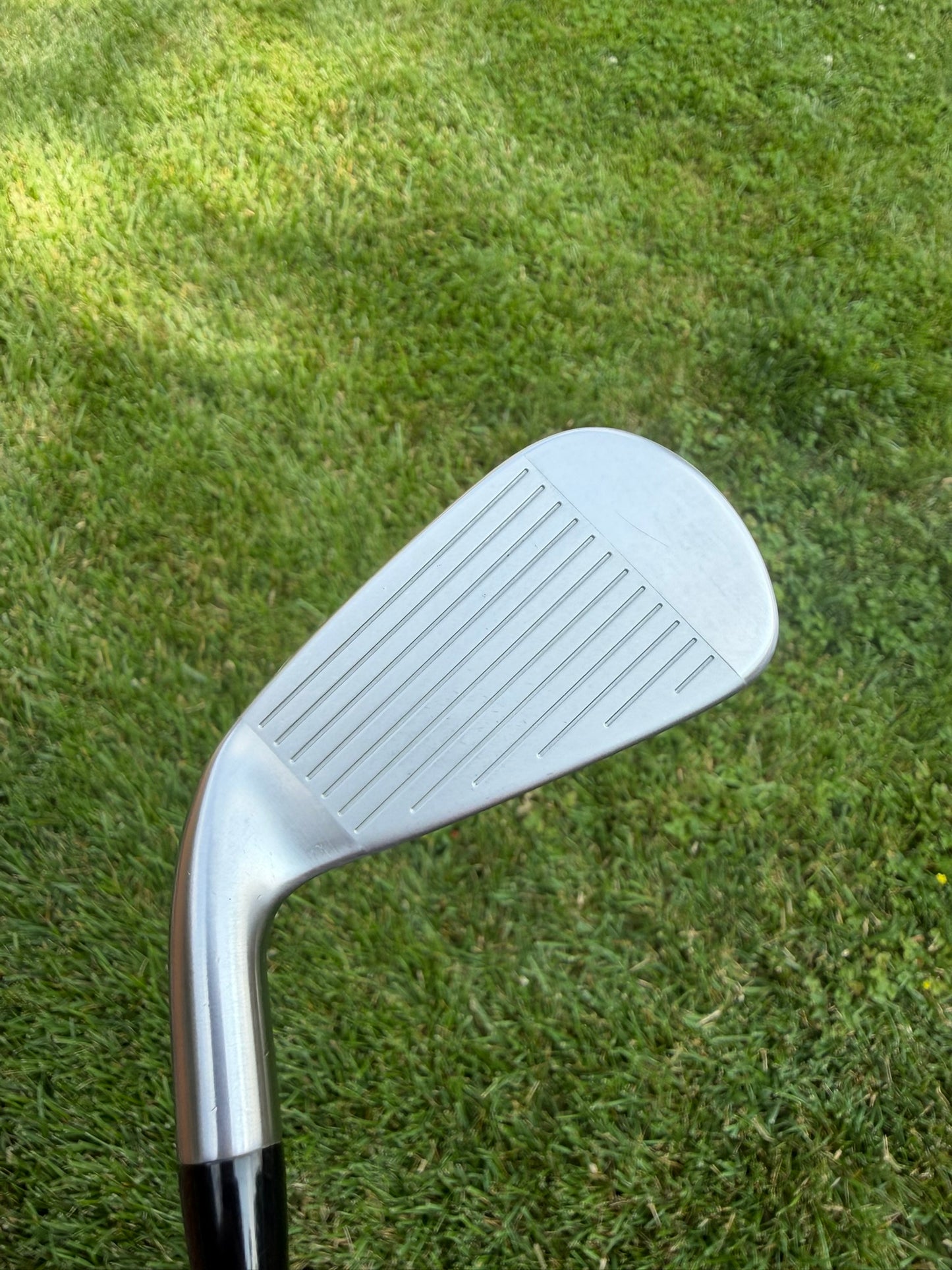 Titleist 2025 U505 2-Iron Hzrdus Black Stiff Flex 39.5″ NICE