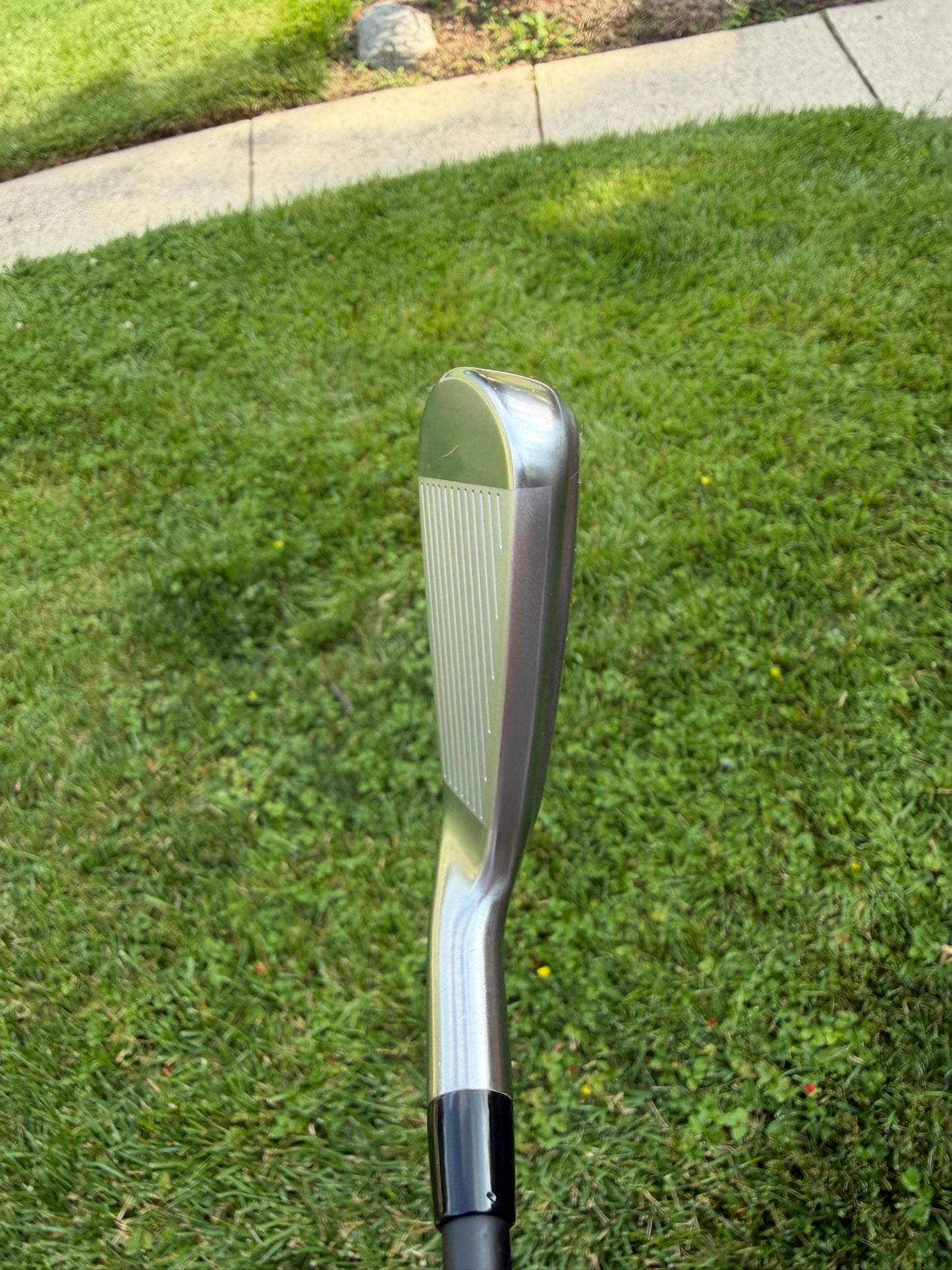 Titleist 2025 U505 2-Iron Hzrdus Black Stiff Flex 39.5″ NICE