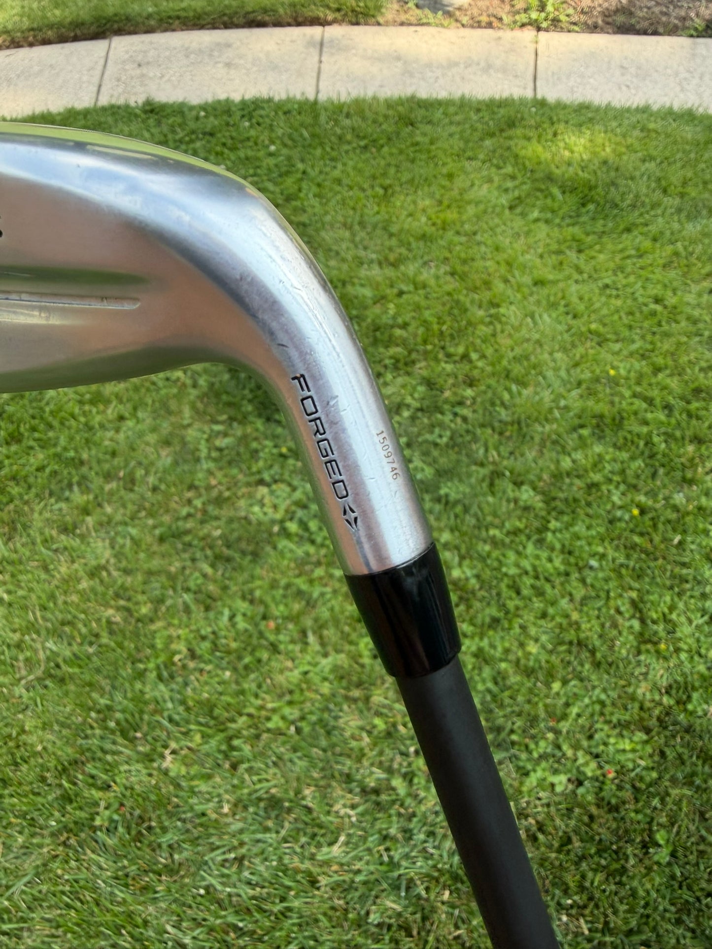 Titleist 2025 U505 2-Iron Hzrdus Black Stiff Flex 39.5″ NICE