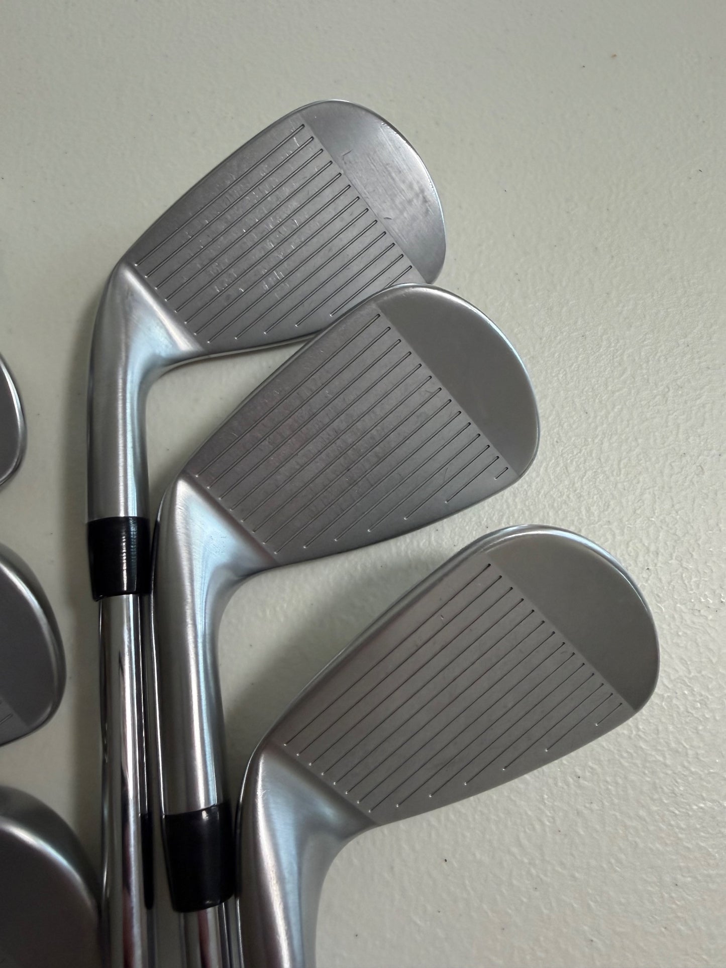 Titleist 2025 T150/T250 Combo Iron Set 4-PW NS Pro Tour105 Stiff Flex MINT — photo 4