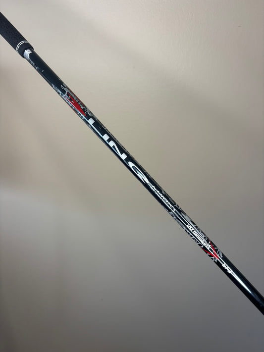 Photo of UST Mamiya Lin-Q M40X Red 5F3 Regular 50 Grams Driver Shaft