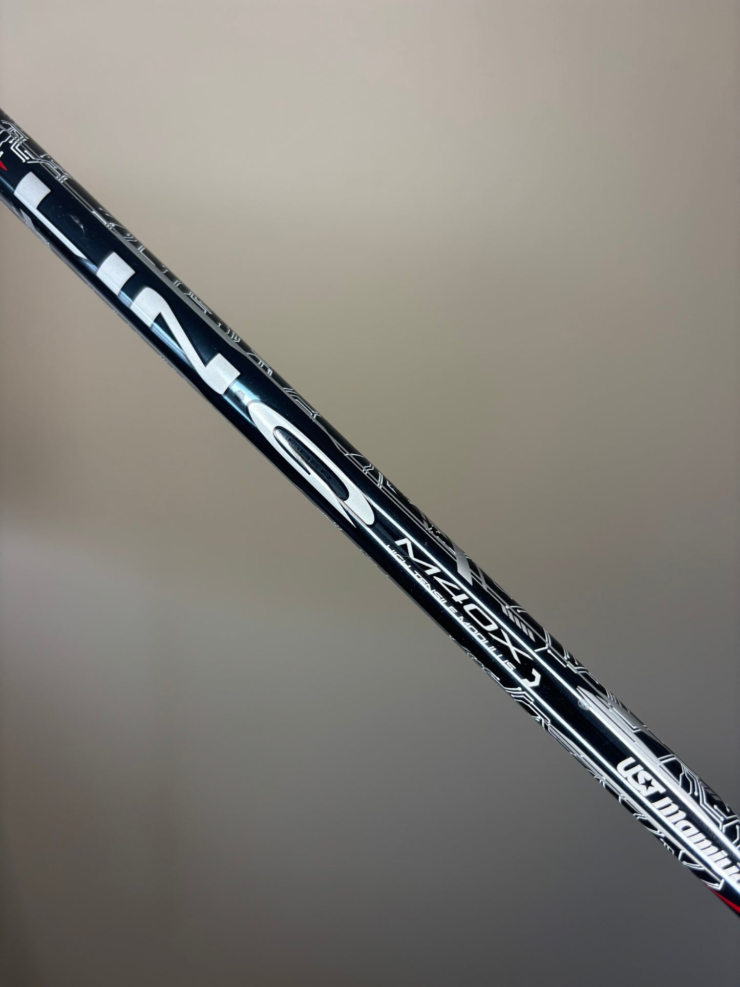 Photo of UST Mamiya Lin-Q M40X Red 5F3 Regular 50 Grams Driver Shaft