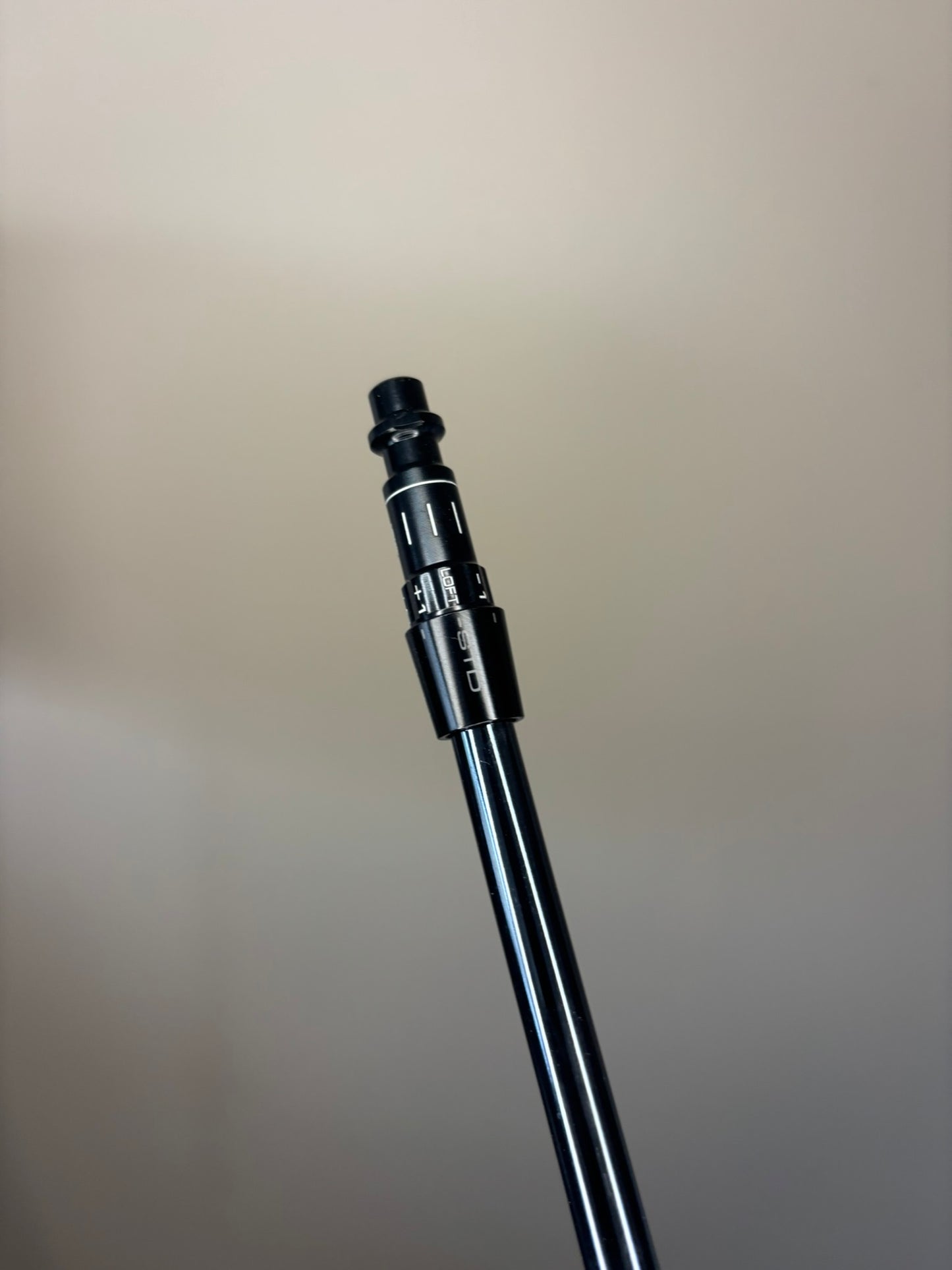 Photo of UST Mamiya Lin-Q M40X Red 5F3 Regular 50 Grams Driver Shaft