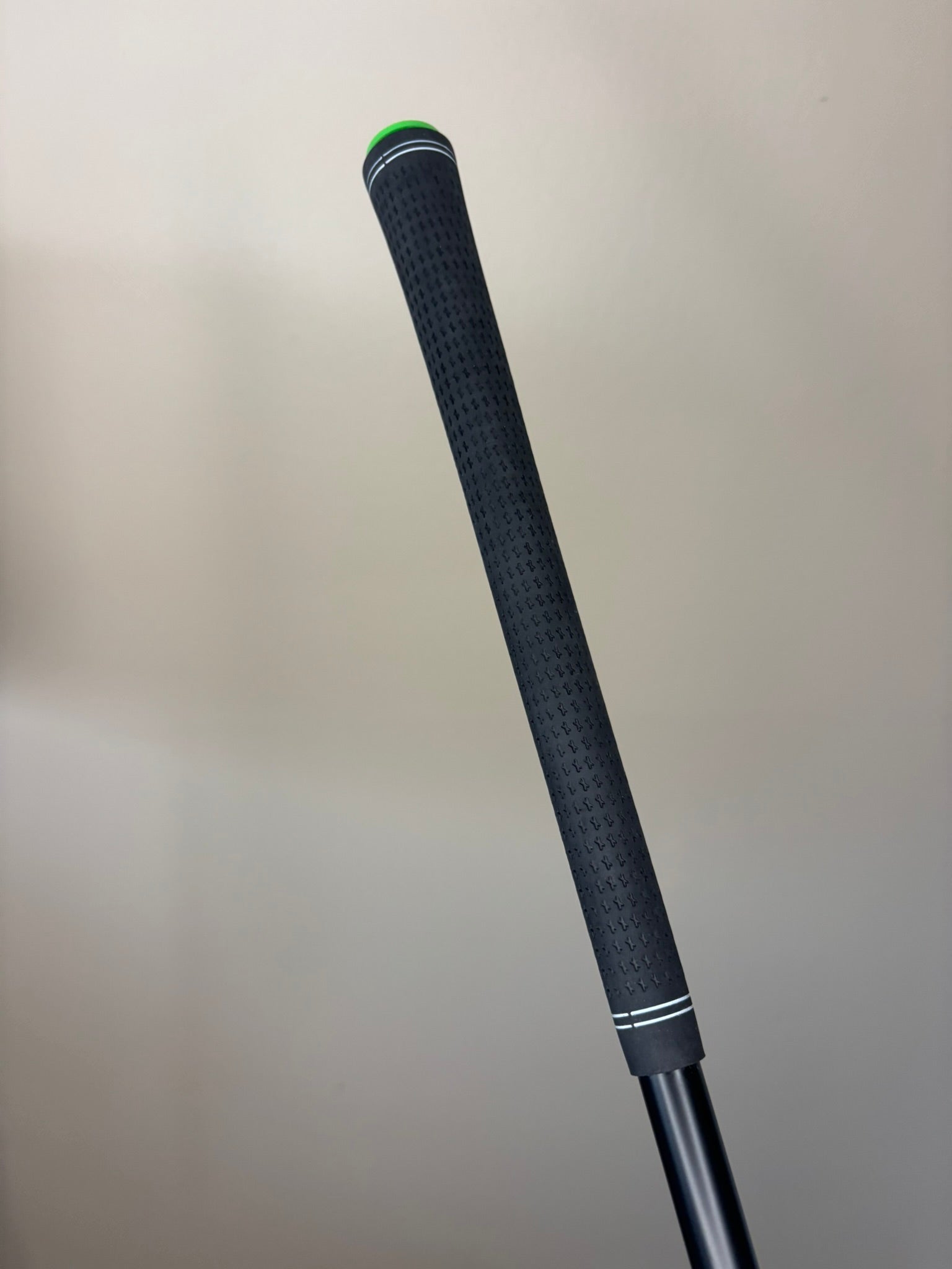 Photo of UST Mamiya Helium Nanocore Black 5F3 Regular 50 Grams Driver Shaft