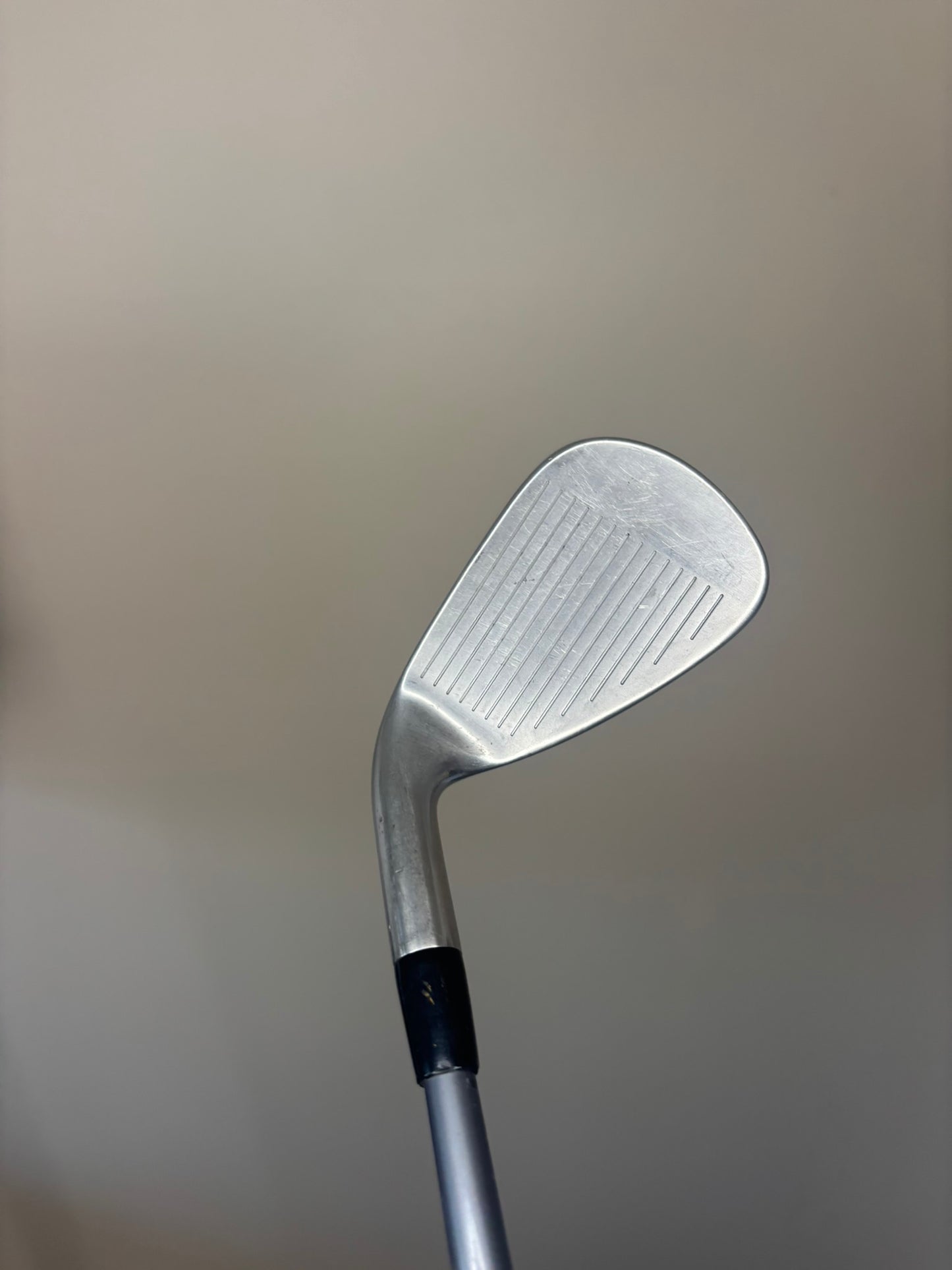 Titleist 716 AP1 Gap Wedge 52° Kuro Kage 65g Regular Flex 35.5″ NICE