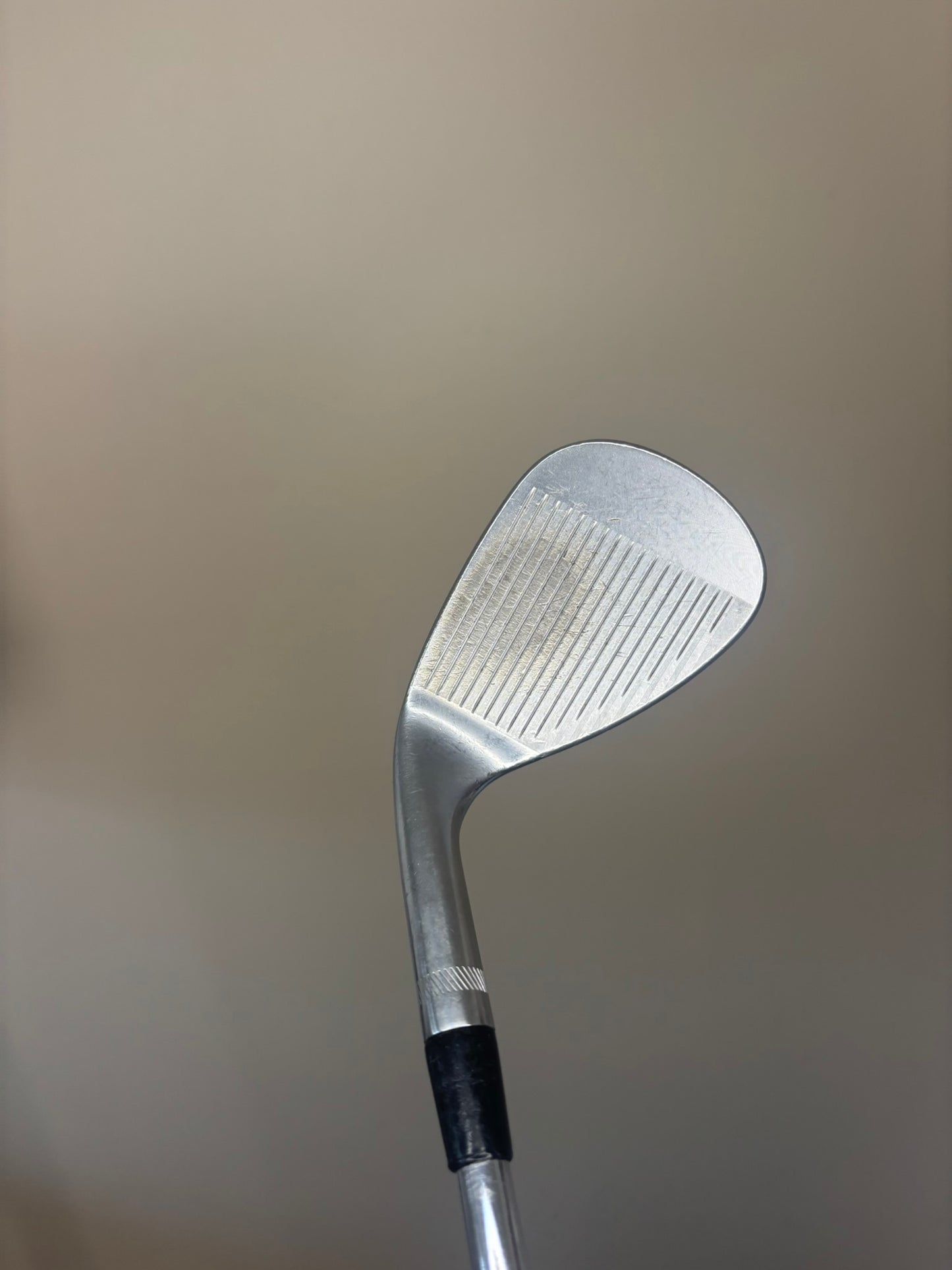 Titleist Vokey SM6 Chrome Sand Wedge 54° / 14F Wedge Flex 35.75″