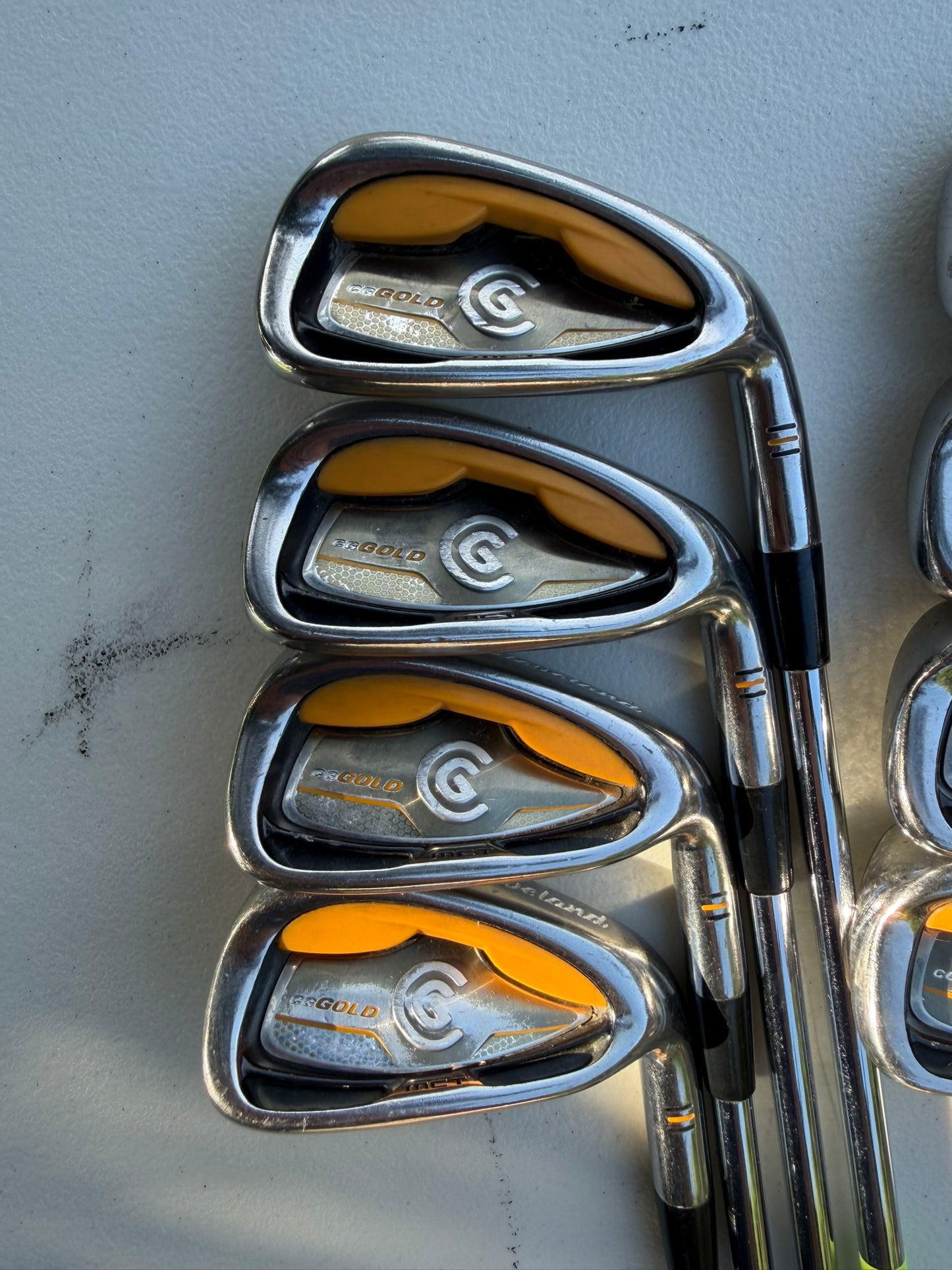 Cleveland CG Gold Iron Set 3-PW Actionlite Stiff Flex Standard NICE