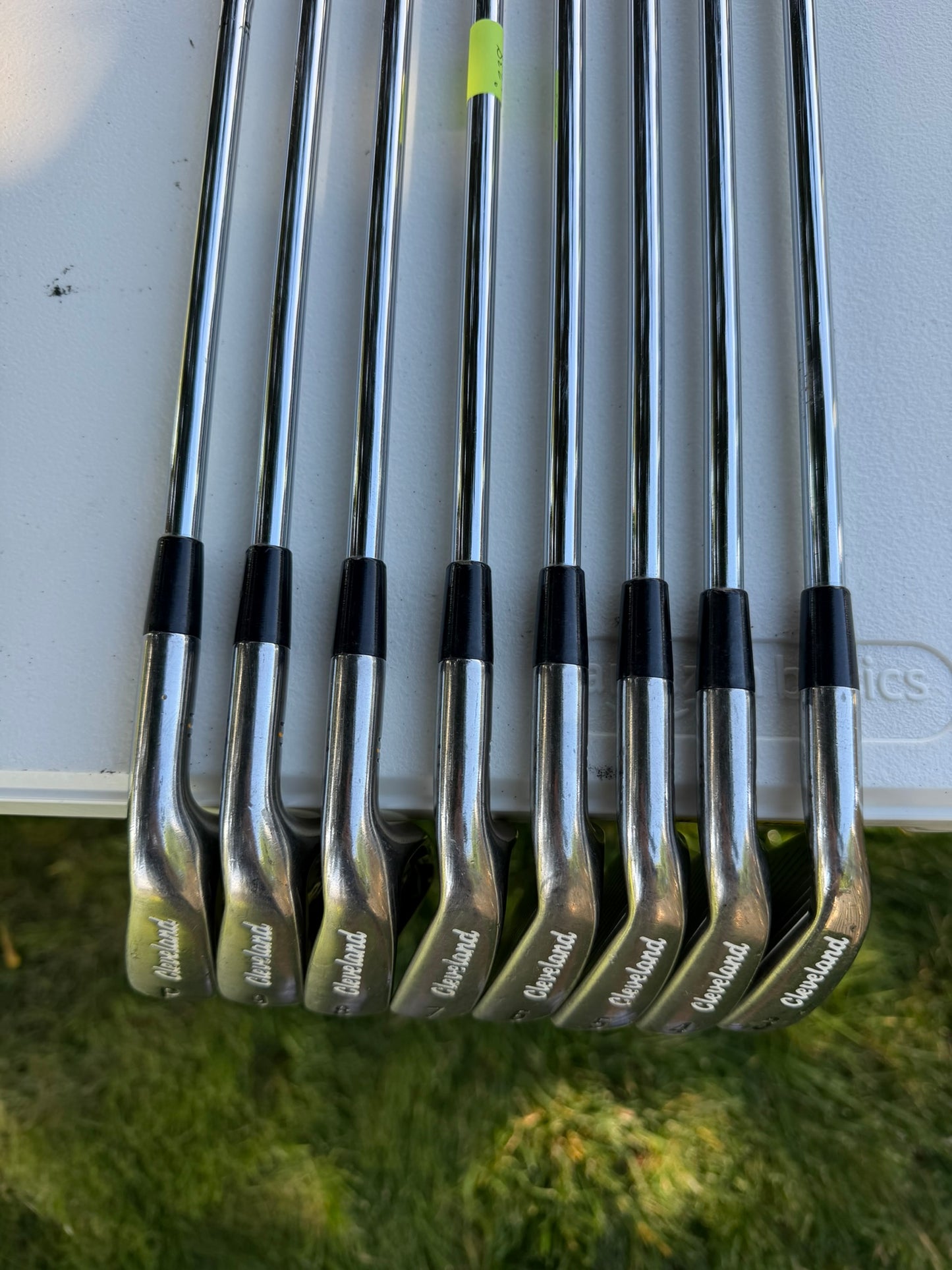 Cleveland CG Gold Iron Set 3-PW Actionlite Stiff Flex Standard NICE