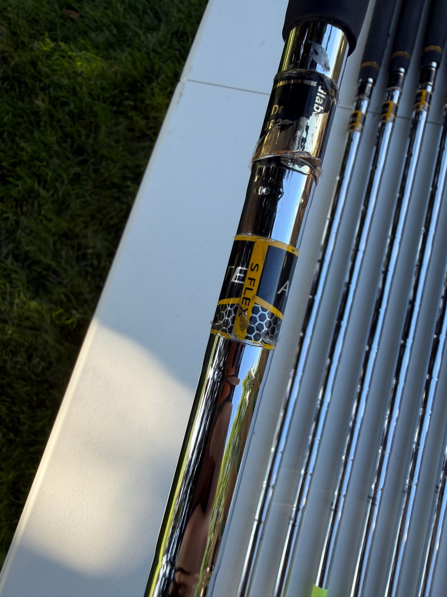 Cleveland CG Gold Iron Set 3-PW Actionlite Stiff Flex Standard NICE