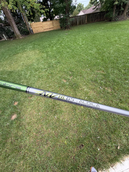 Cobra Baffler DWS 4 Hybrid 23° Aldila NV Regular Flex 40" — photo 7