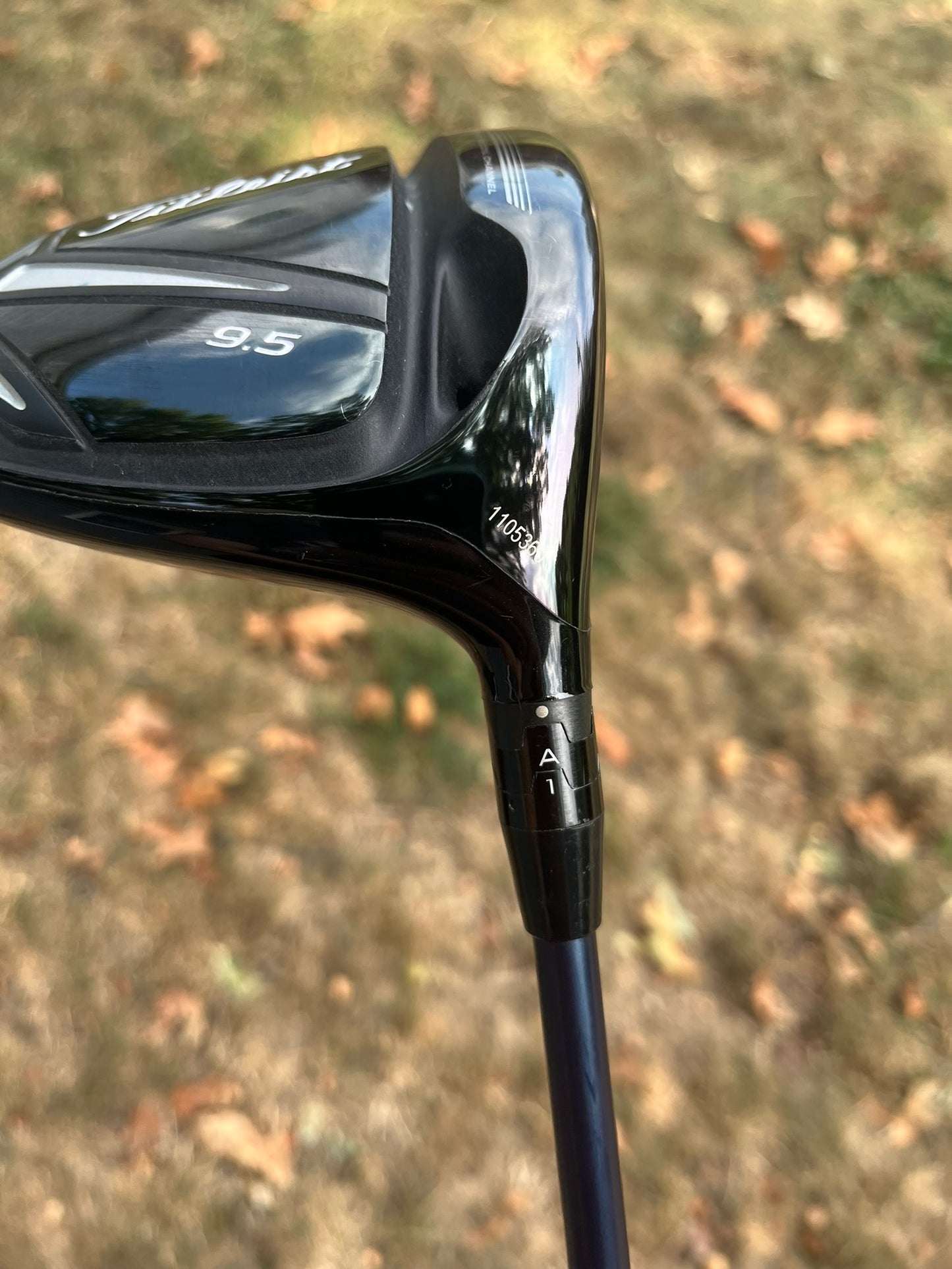 Titleist 915 D2 Driver 9.5° Speeder Tour Spec Stiff Flex 44.75″ +HC NICE