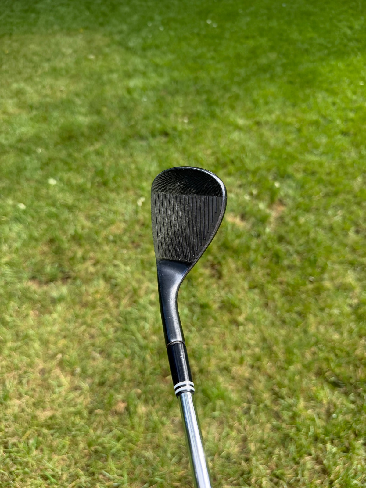 Cleveland RTX 4 Black Satin Gap Wedge 50° / 10 R300 Regular Flex 35.75" NICE — photo 3